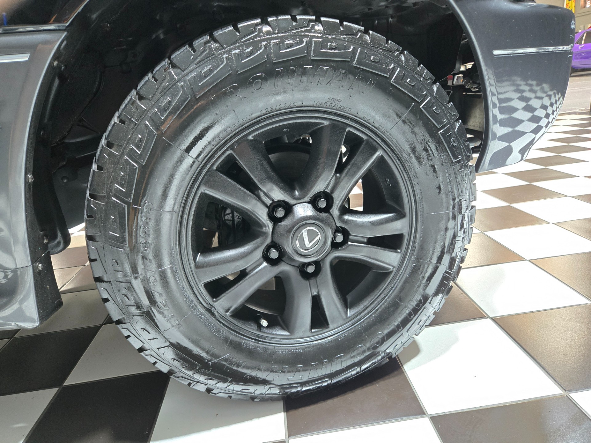 2004 Lexus LX 470 49