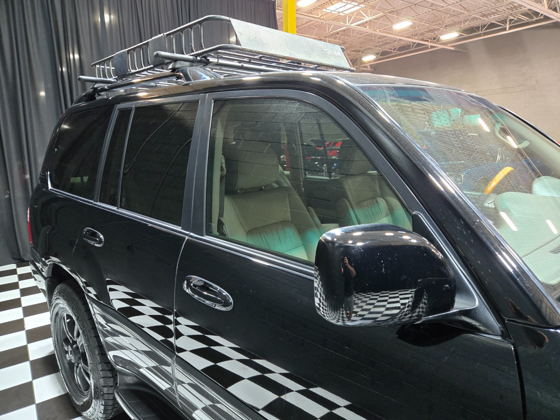 2004 Lexus LX 470 56