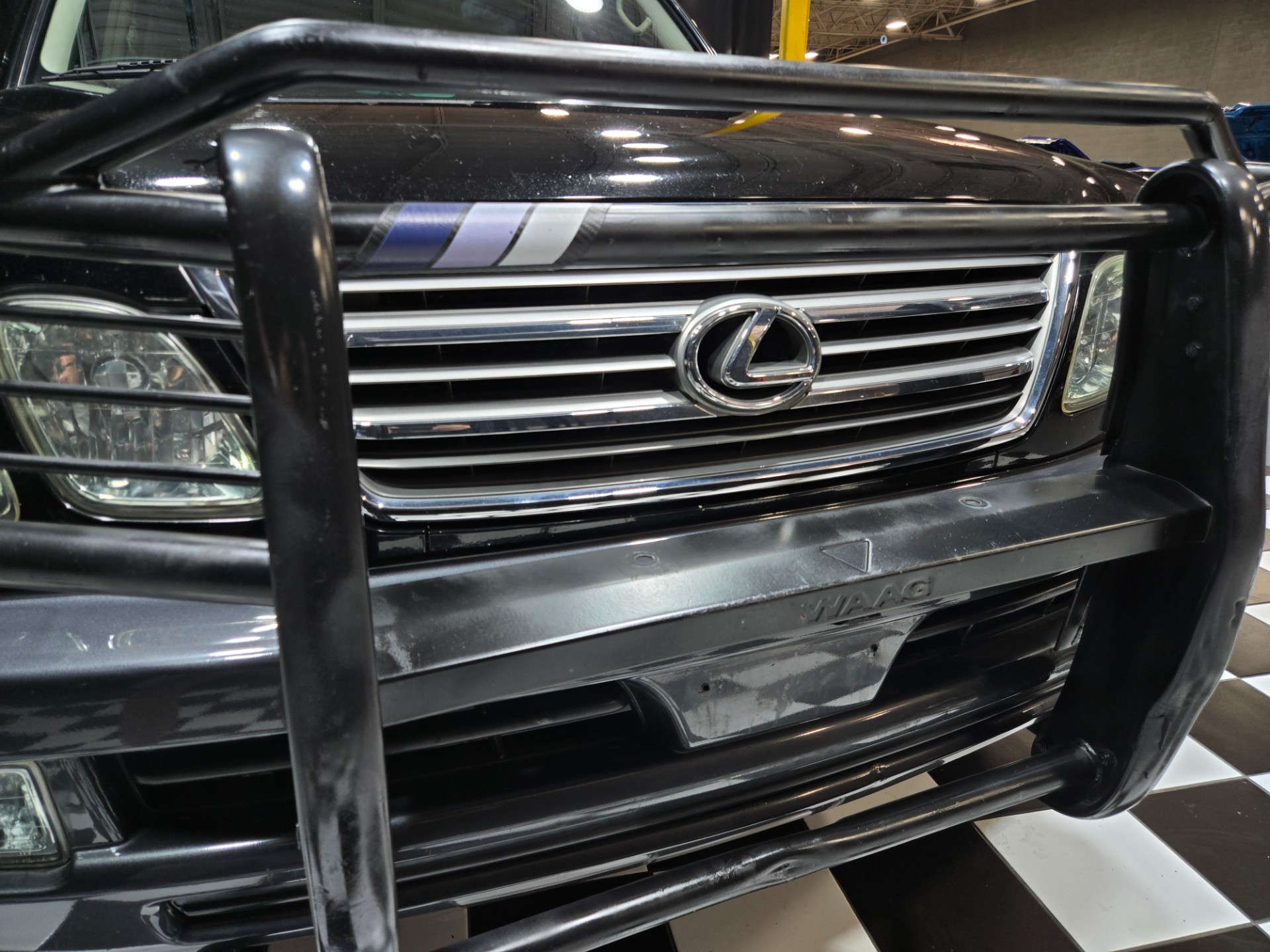 2004 Lexus LX 470 60