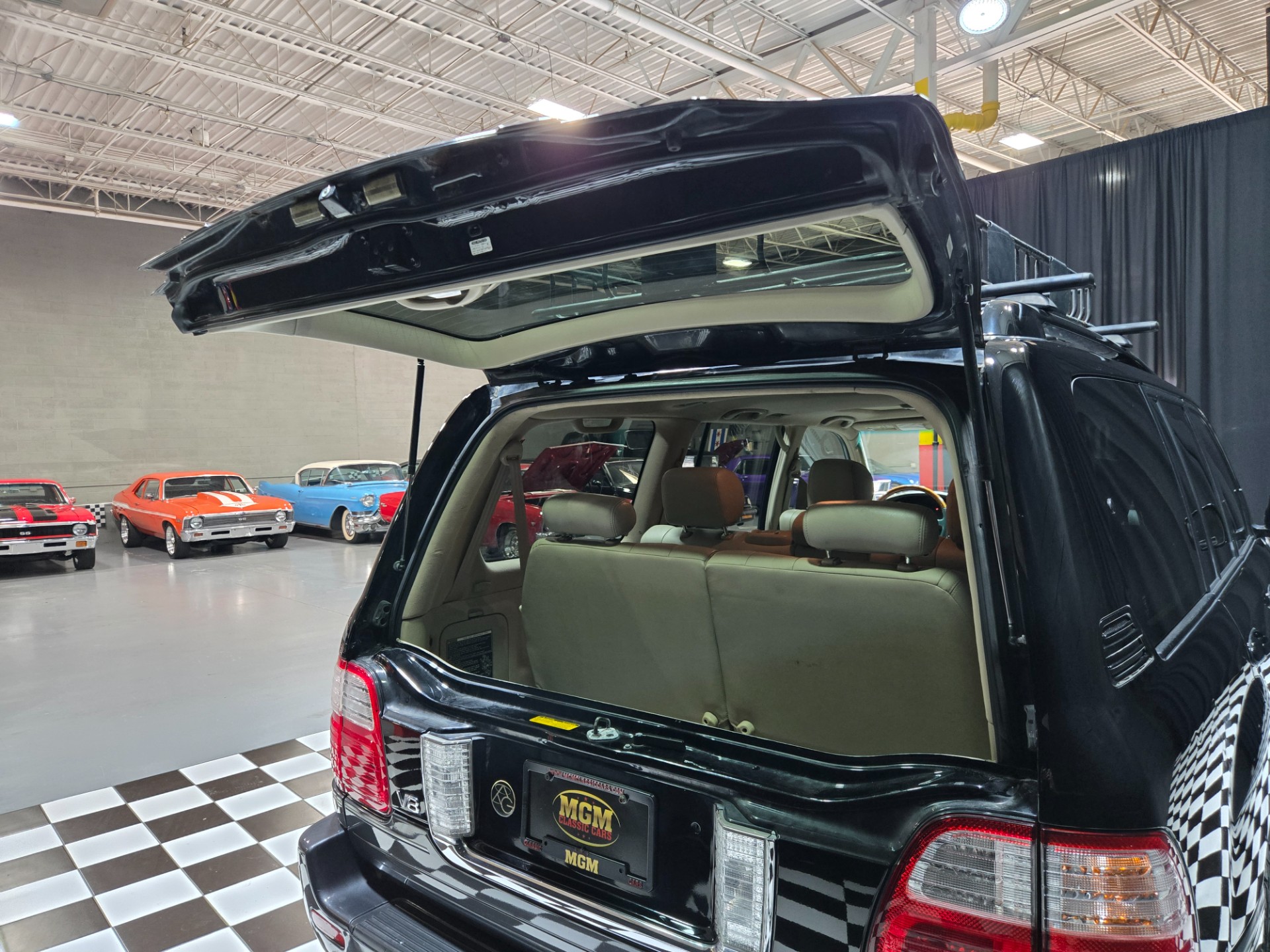 2004 Lexus LX 470 62