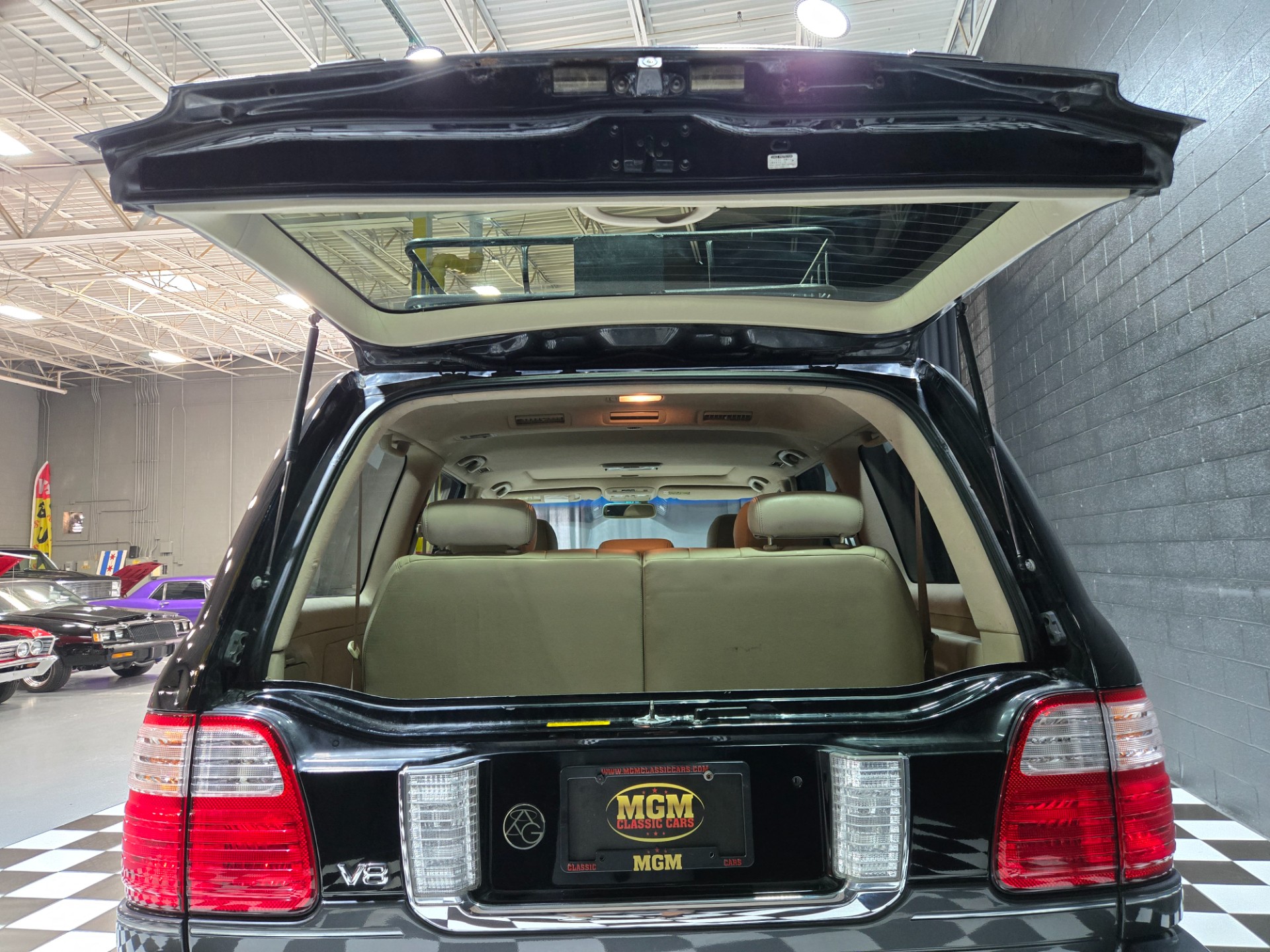 2004 Lexus LX 470 63
