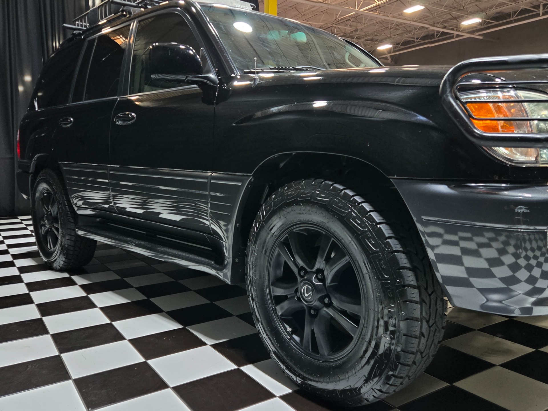2004 Lexus LX 470 64
