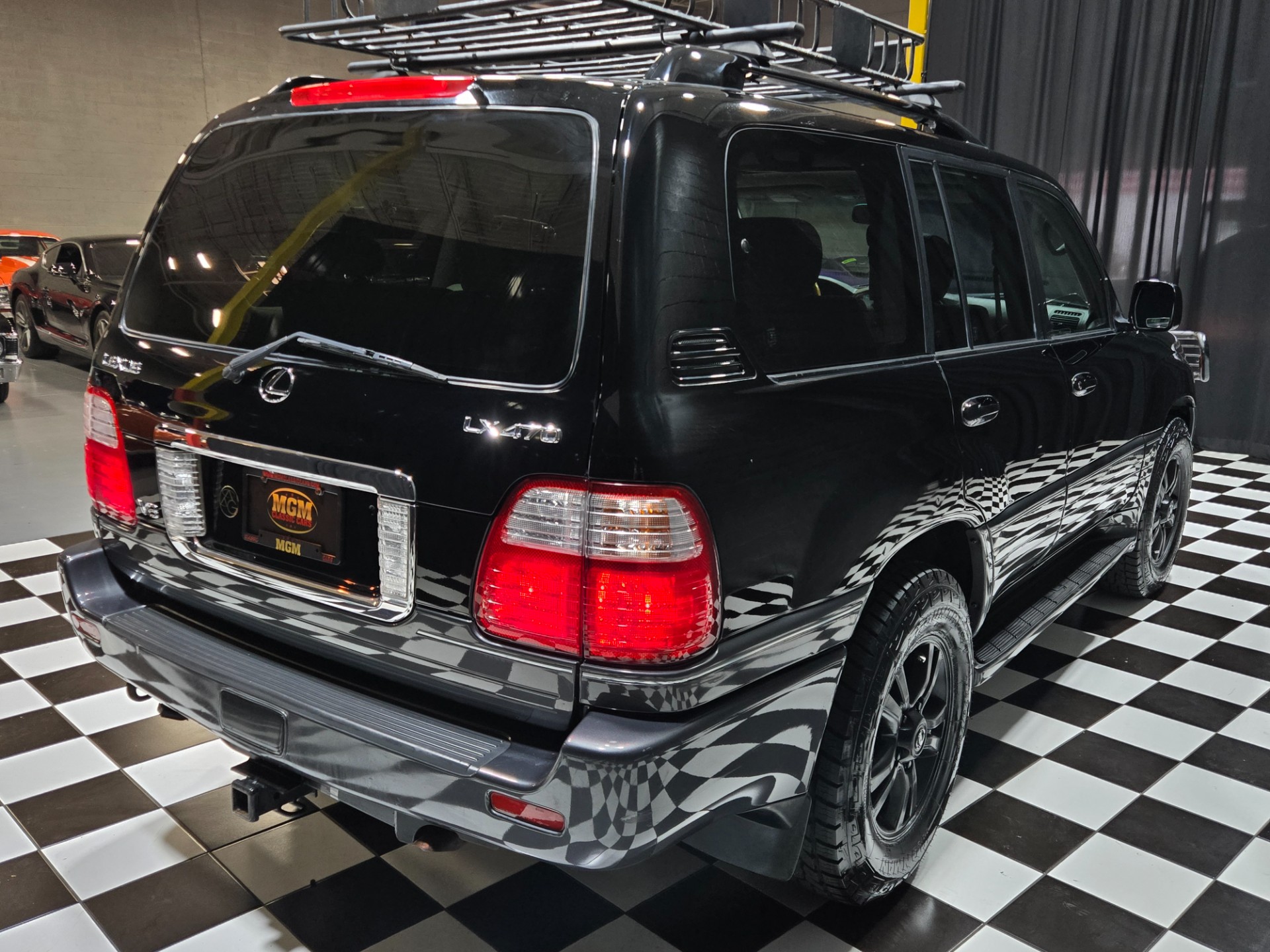 2004 Lexus LX 470 66