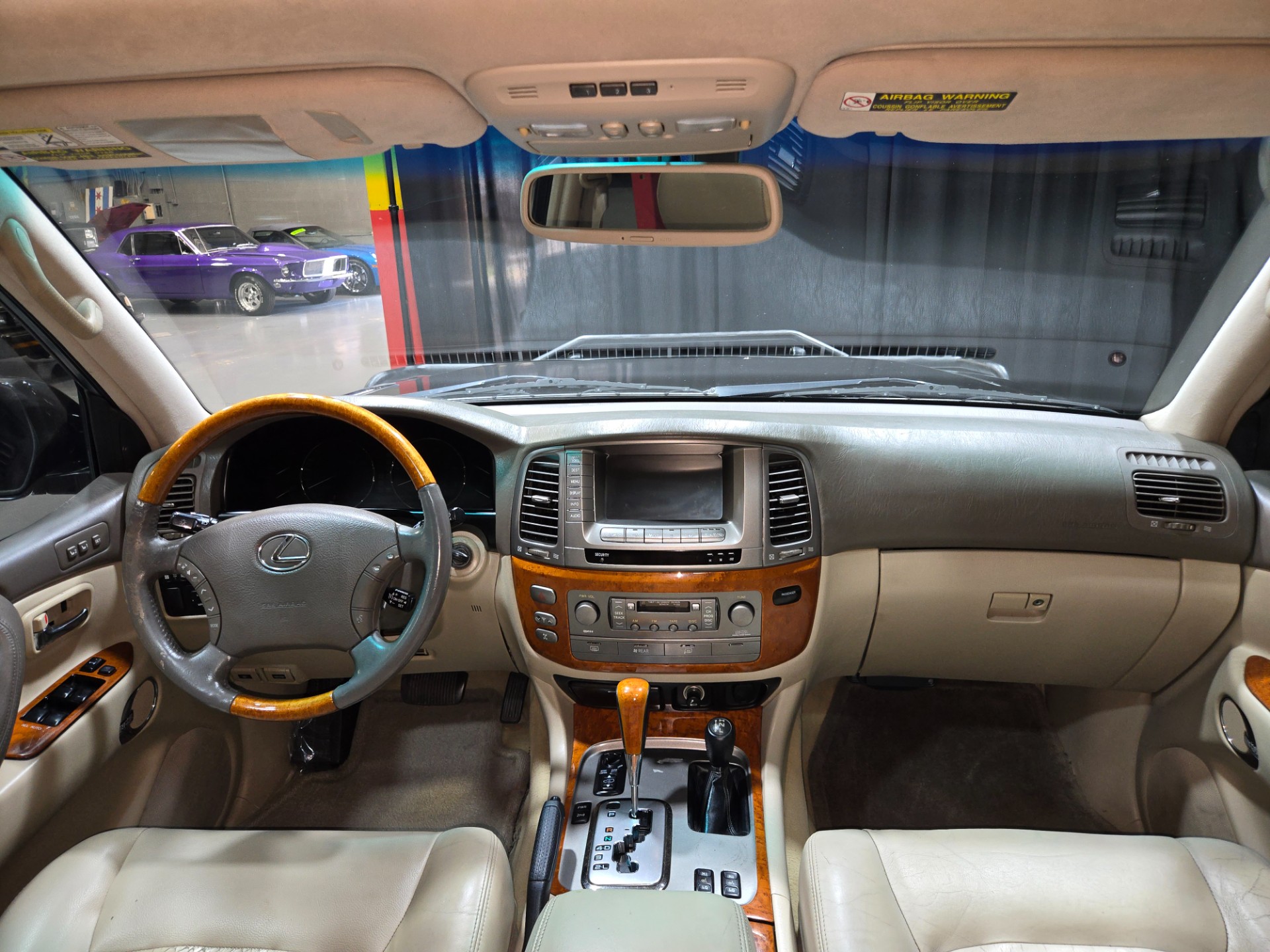 2004 Lexus LX 470 6