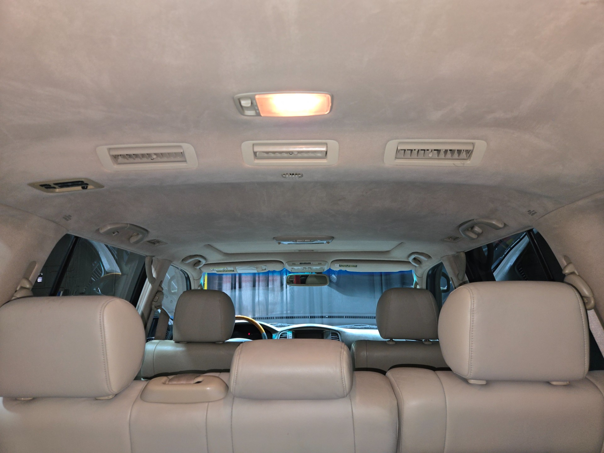 2004 Lexus LX 470 74