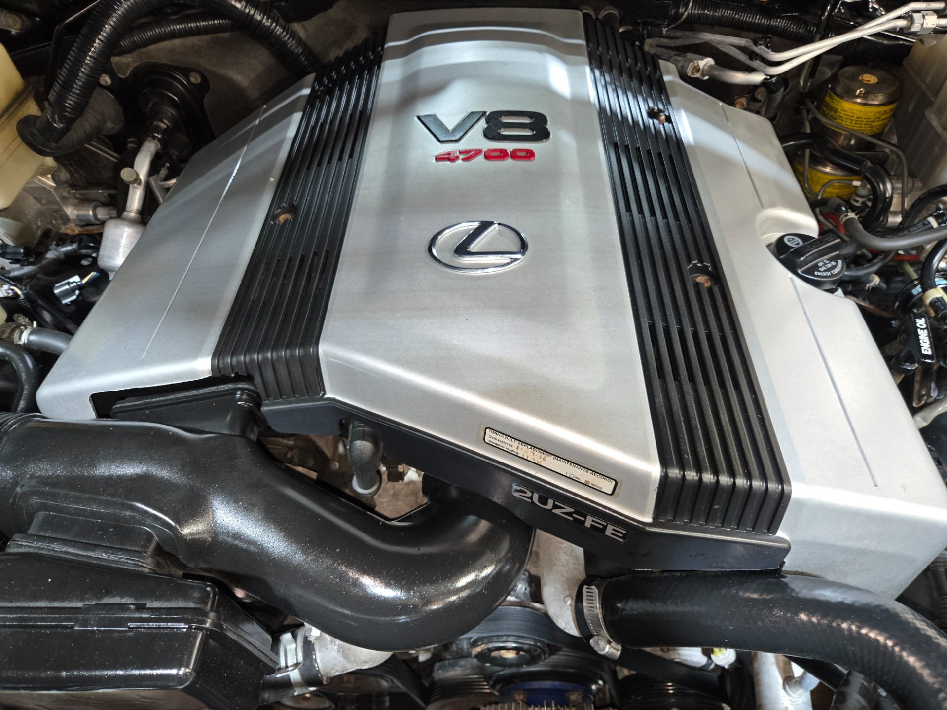 2004 Lexus LX 470 81
