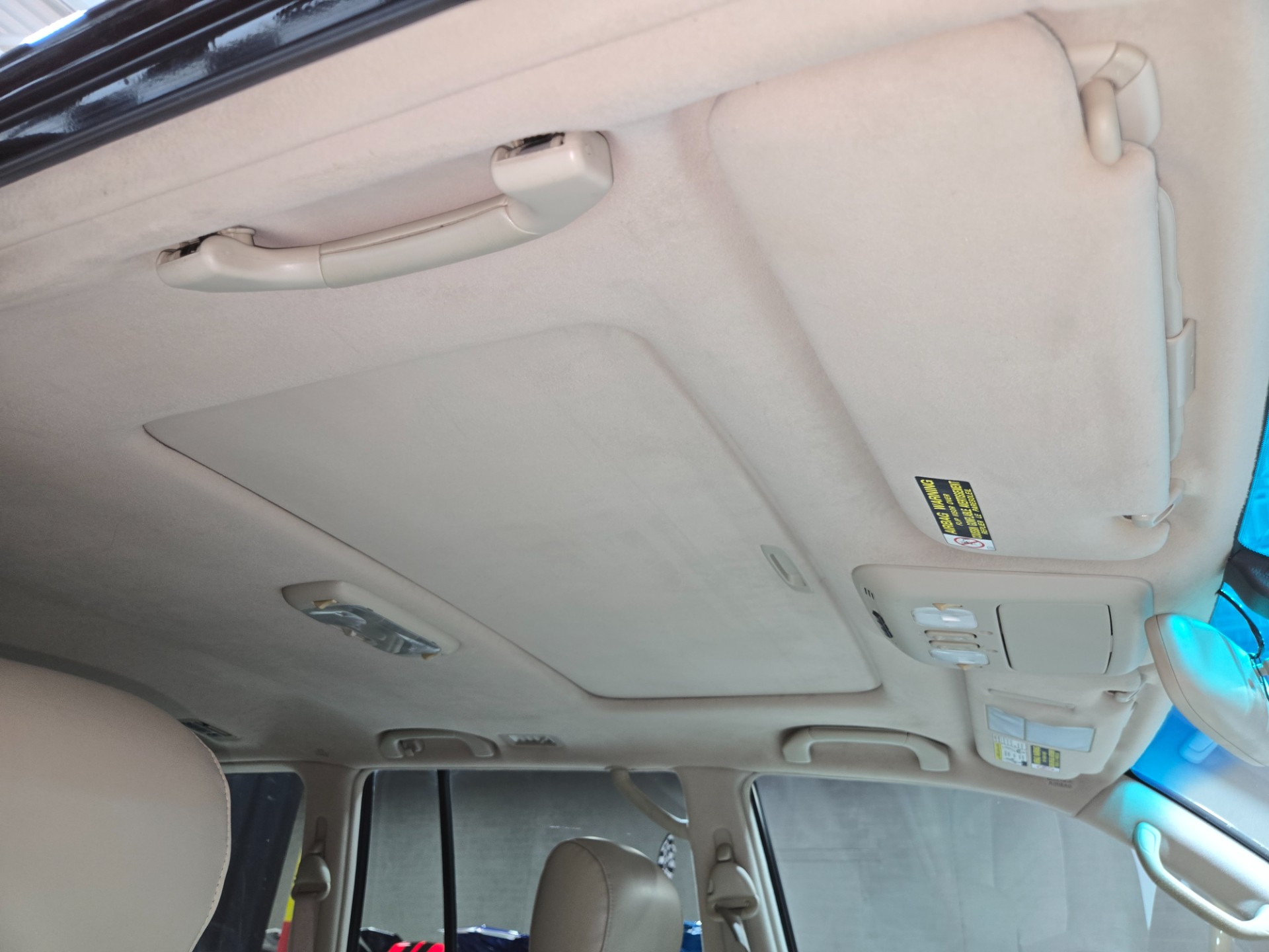2004 Lexus LX 470 85
