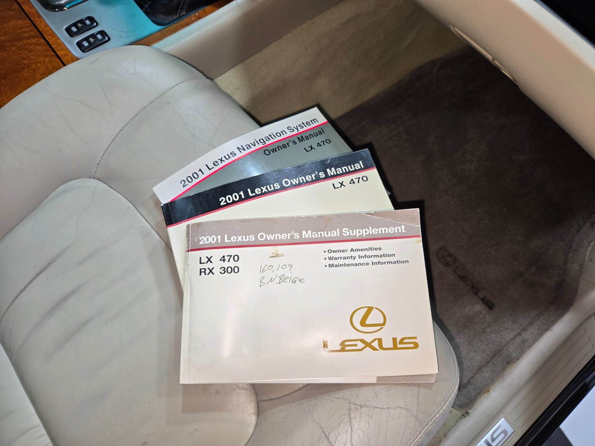 2004 Lexus LX 470 87