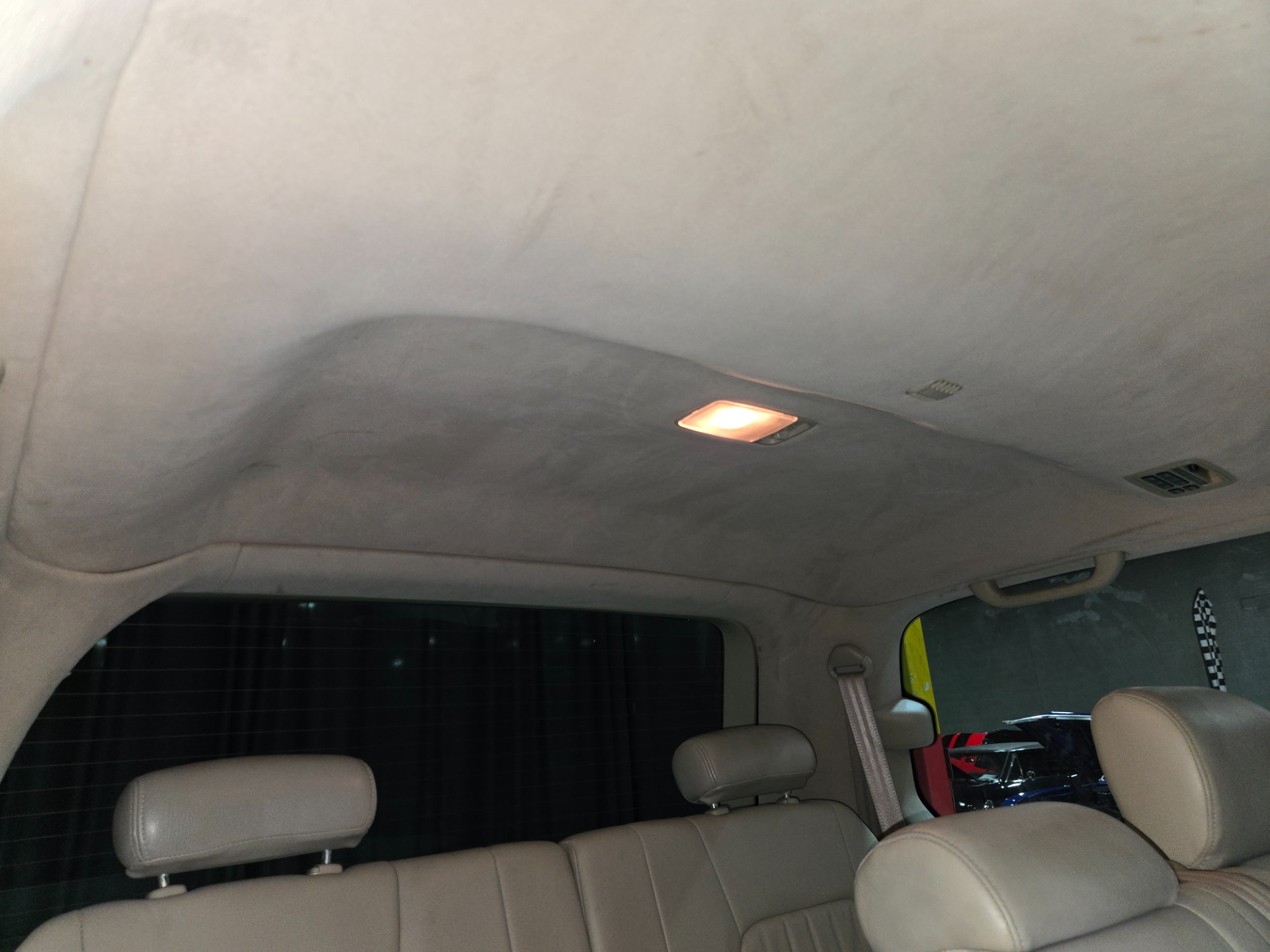 2004 Lexus LX 470 97
