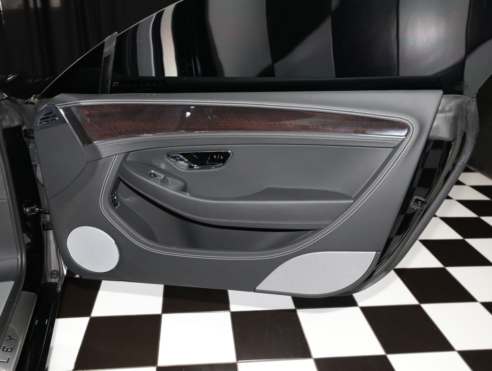 2024 Bentley Continental 35