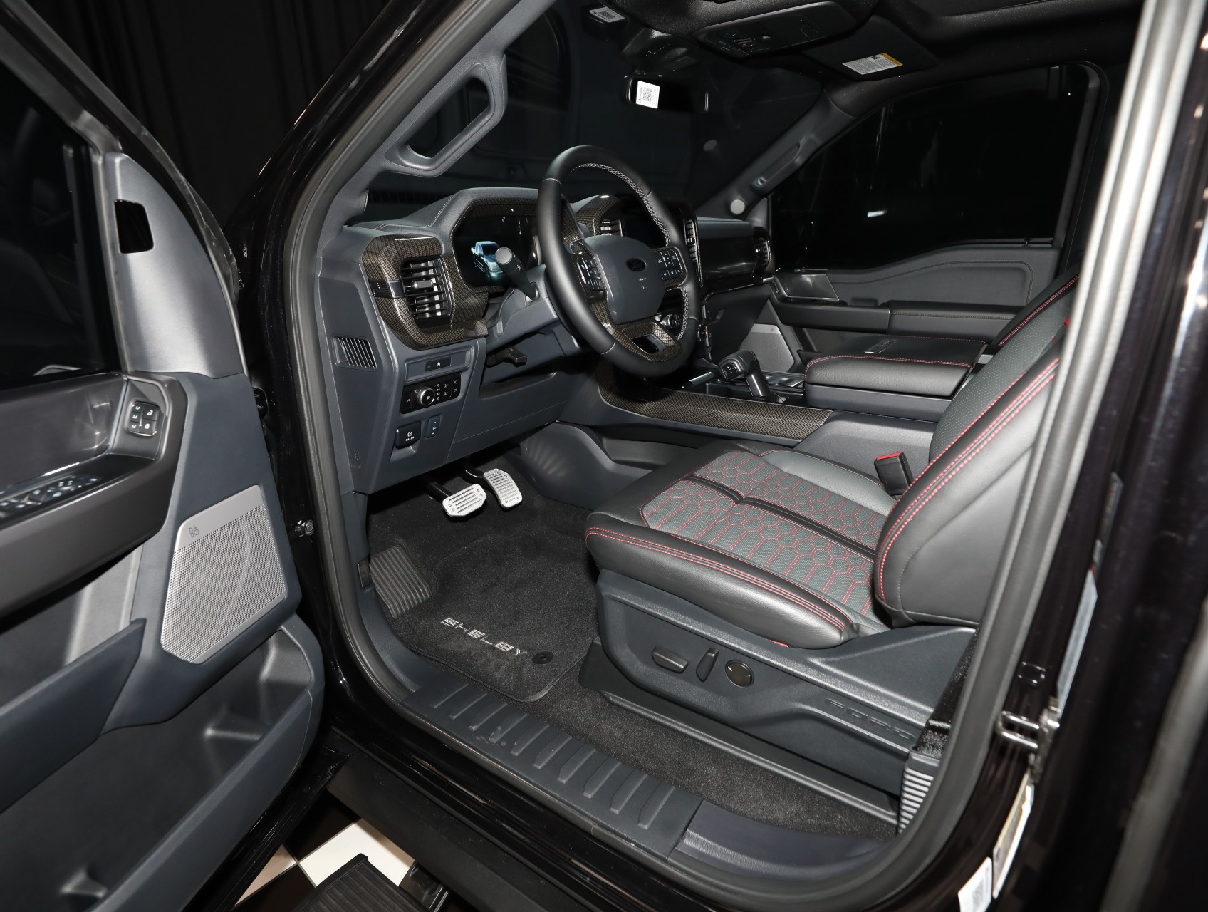 2025 Ford F-150 3