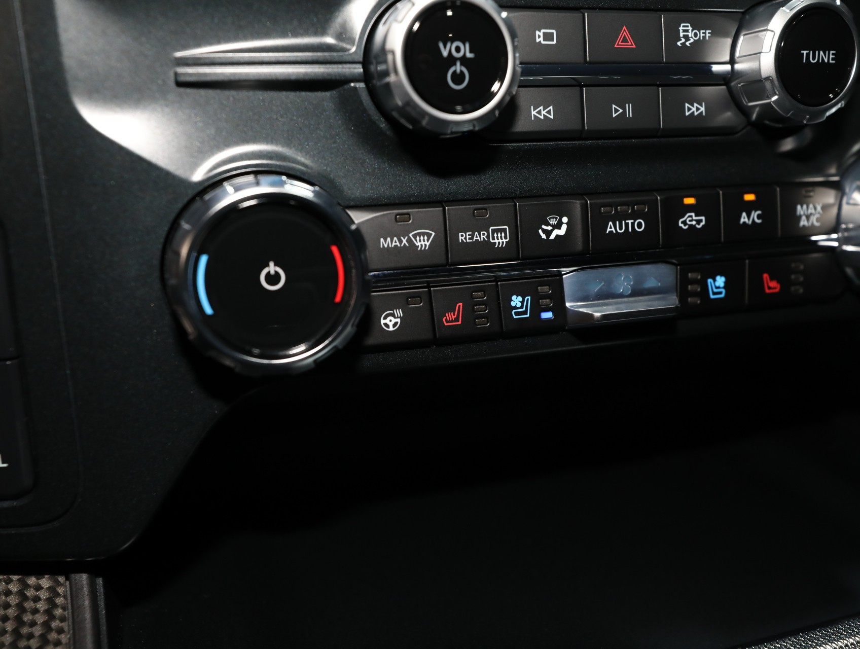 2025 Ford F-150 74