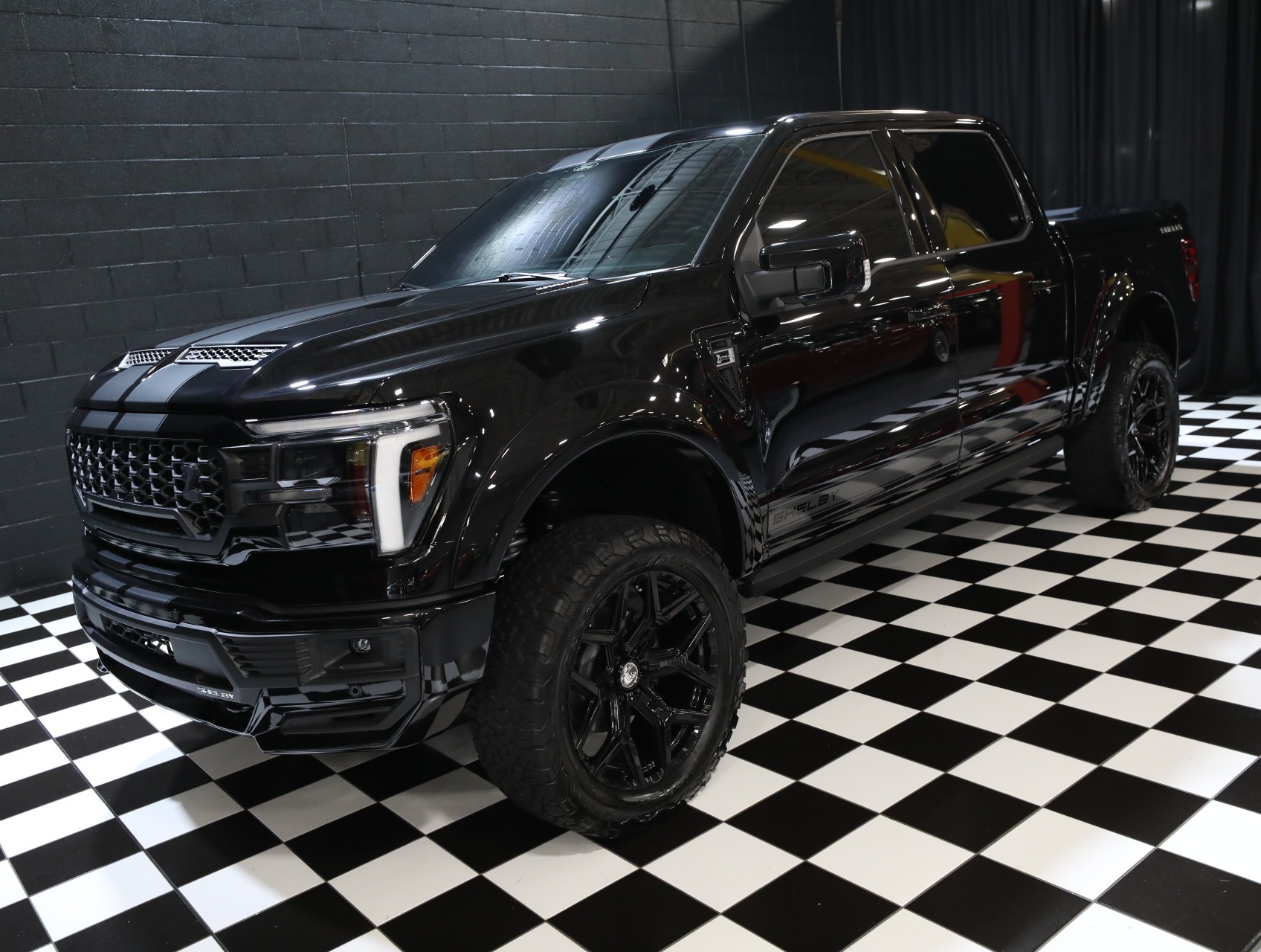 2025 Ford F-150 8