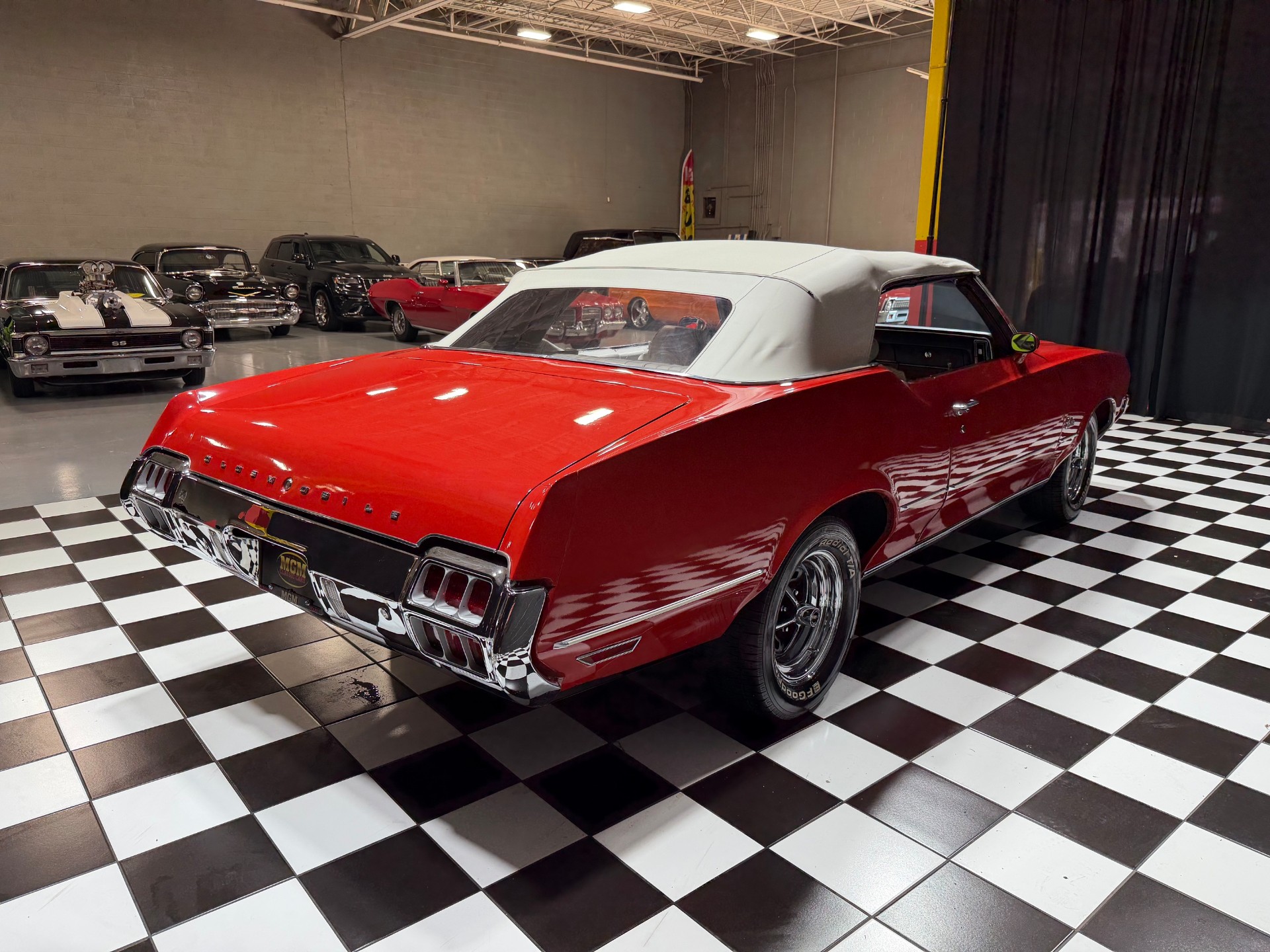 1972 Oldsmobile Cutlass Supreme 10