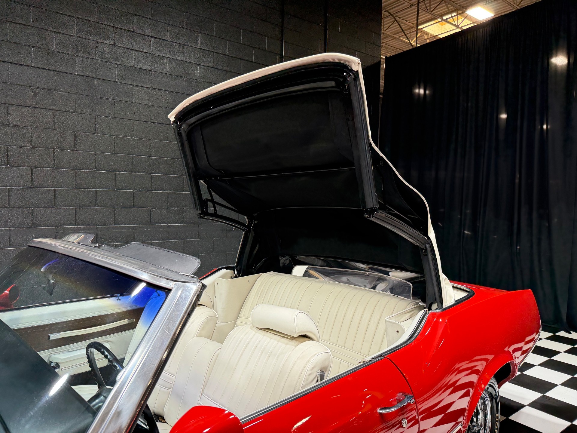 1972 Oldsmobile Cutlass Supreme 13