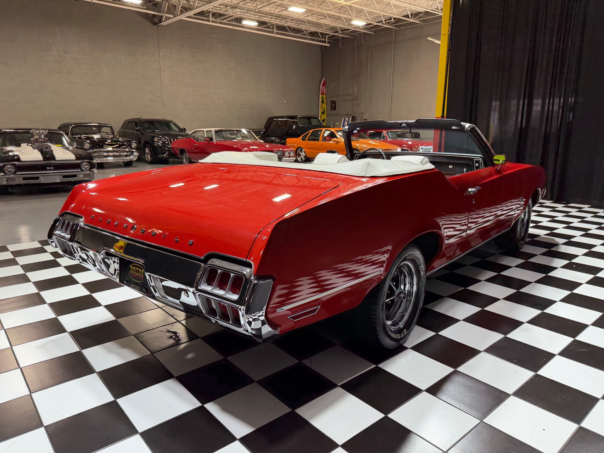 1972 Oldsmobile Cutlass Supreme 28