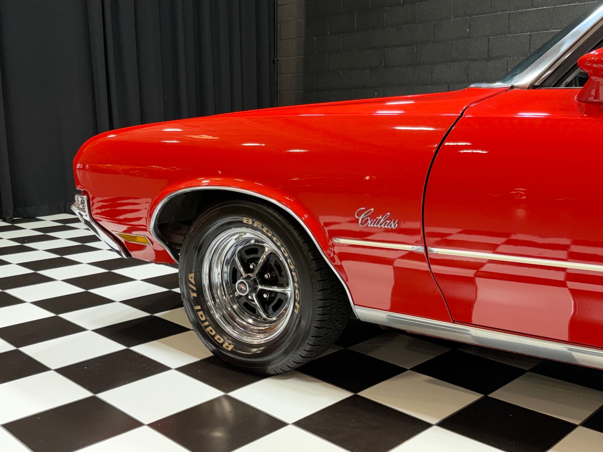 1972 Oldsmobile Cutlass Supreme 38