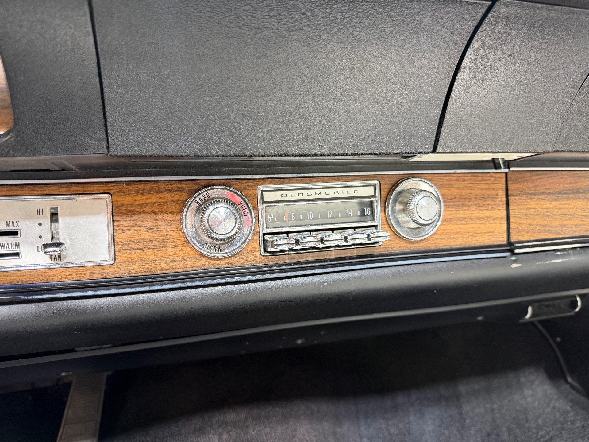 1972 Oldsmobile Cutlass Supreme 64