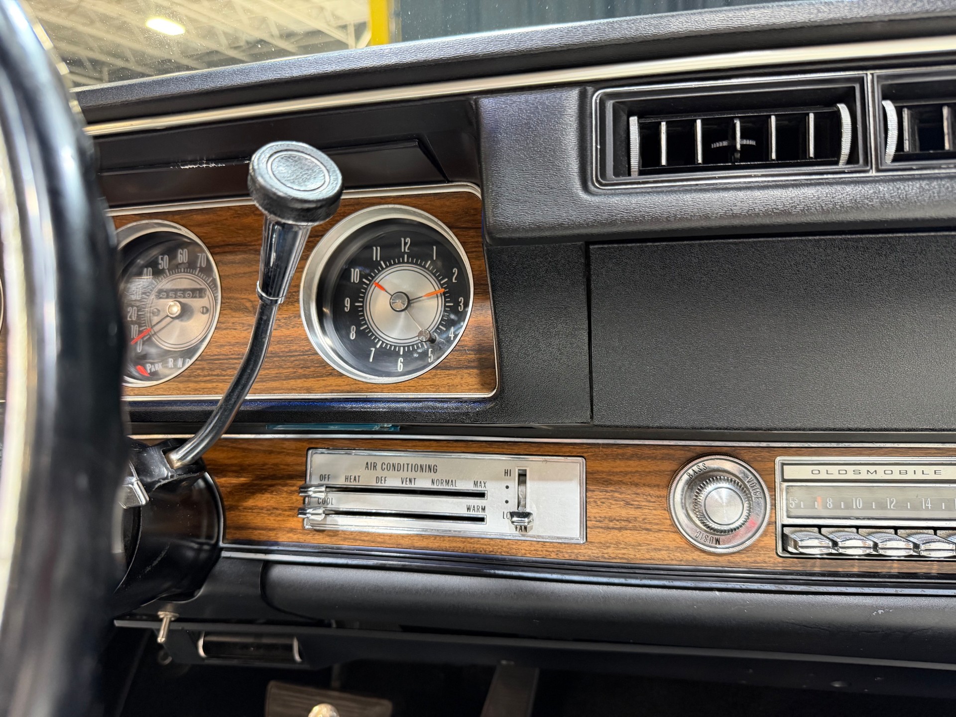1972 Oldsmobile Cutlass Supreme 65
