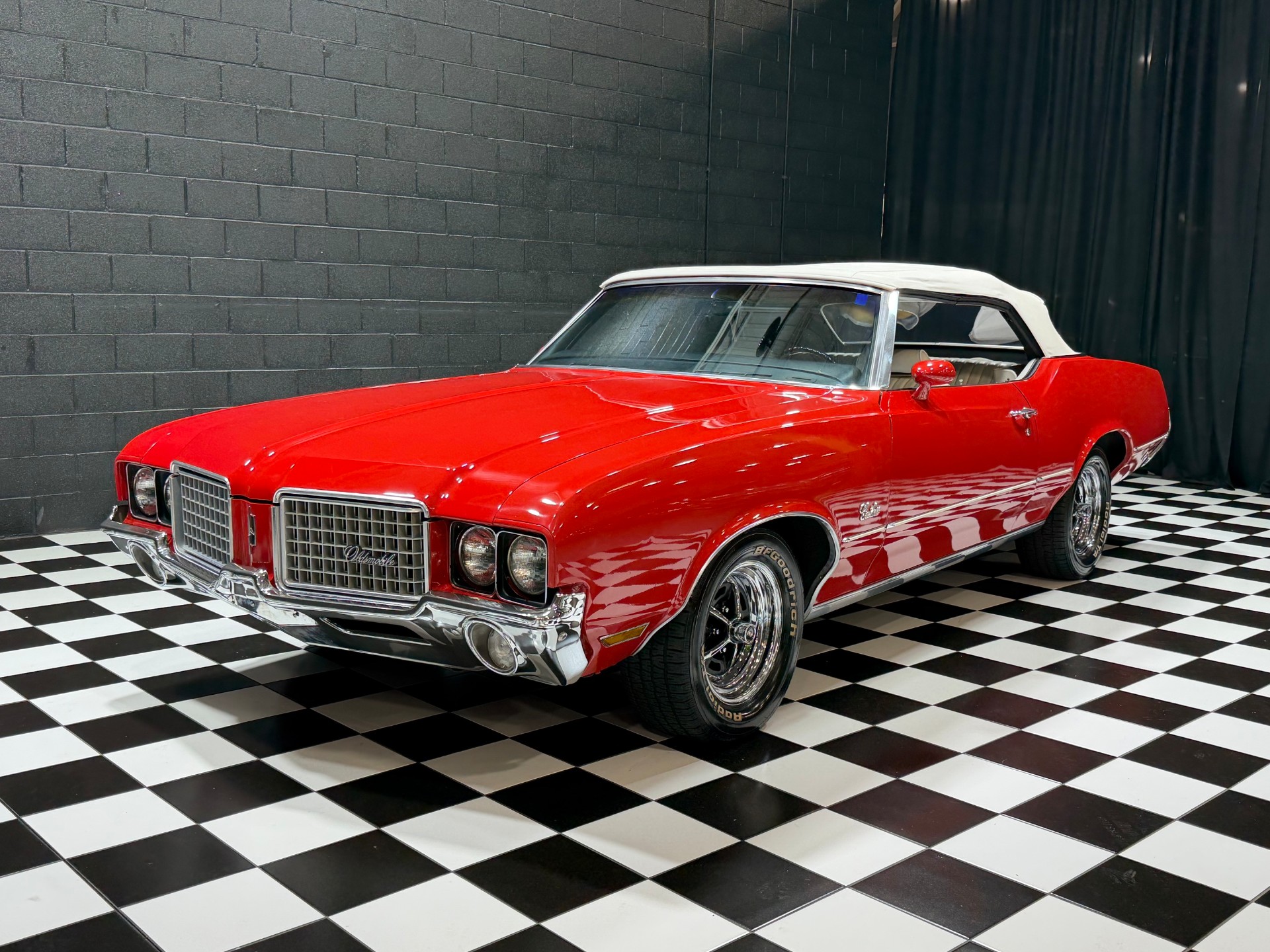1972 Oldsmobile Cutlass Supreme 6