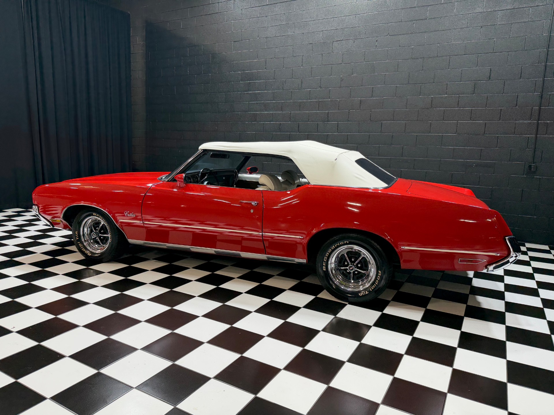 1972 Oldsmobile Cutlass Supreme 7