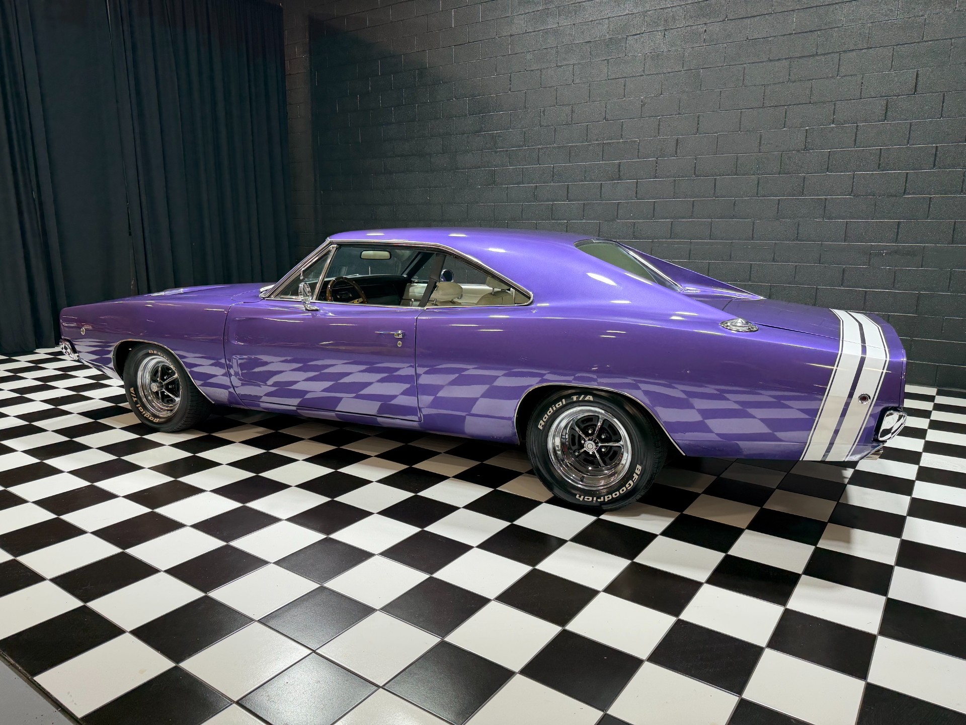 1968 Dodge Charger 31