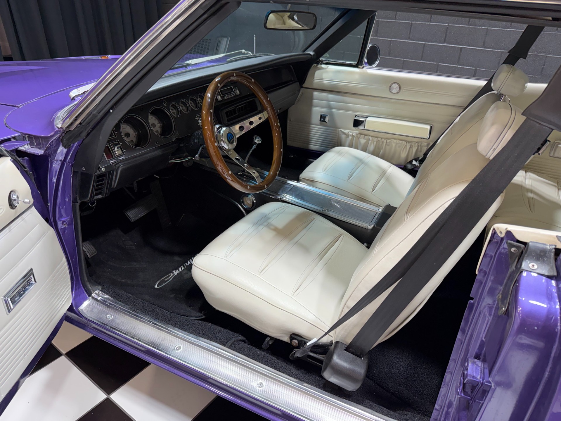 1968 Dodge Charger 3