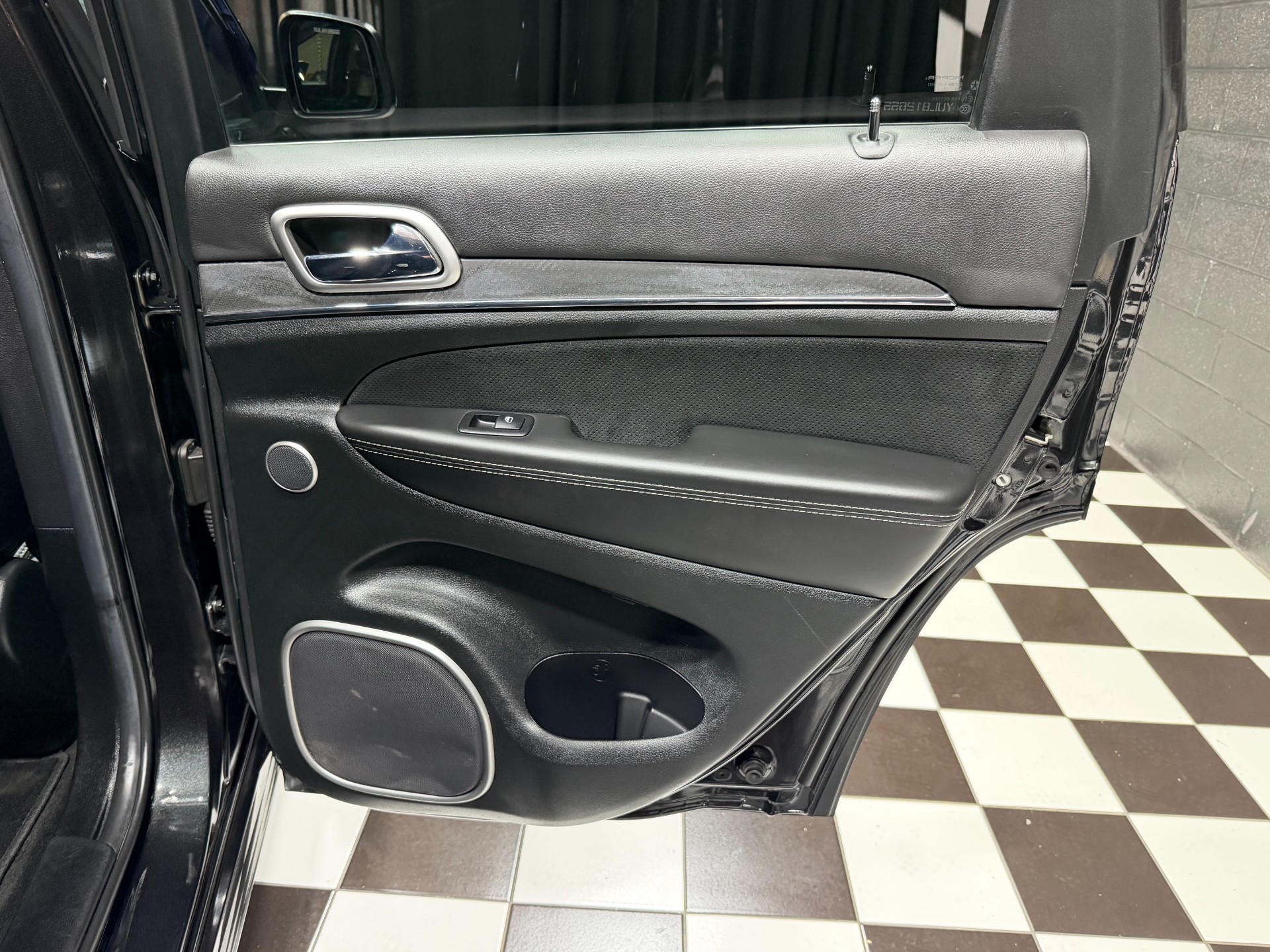 2014 Jeep Grand Cherokee 43