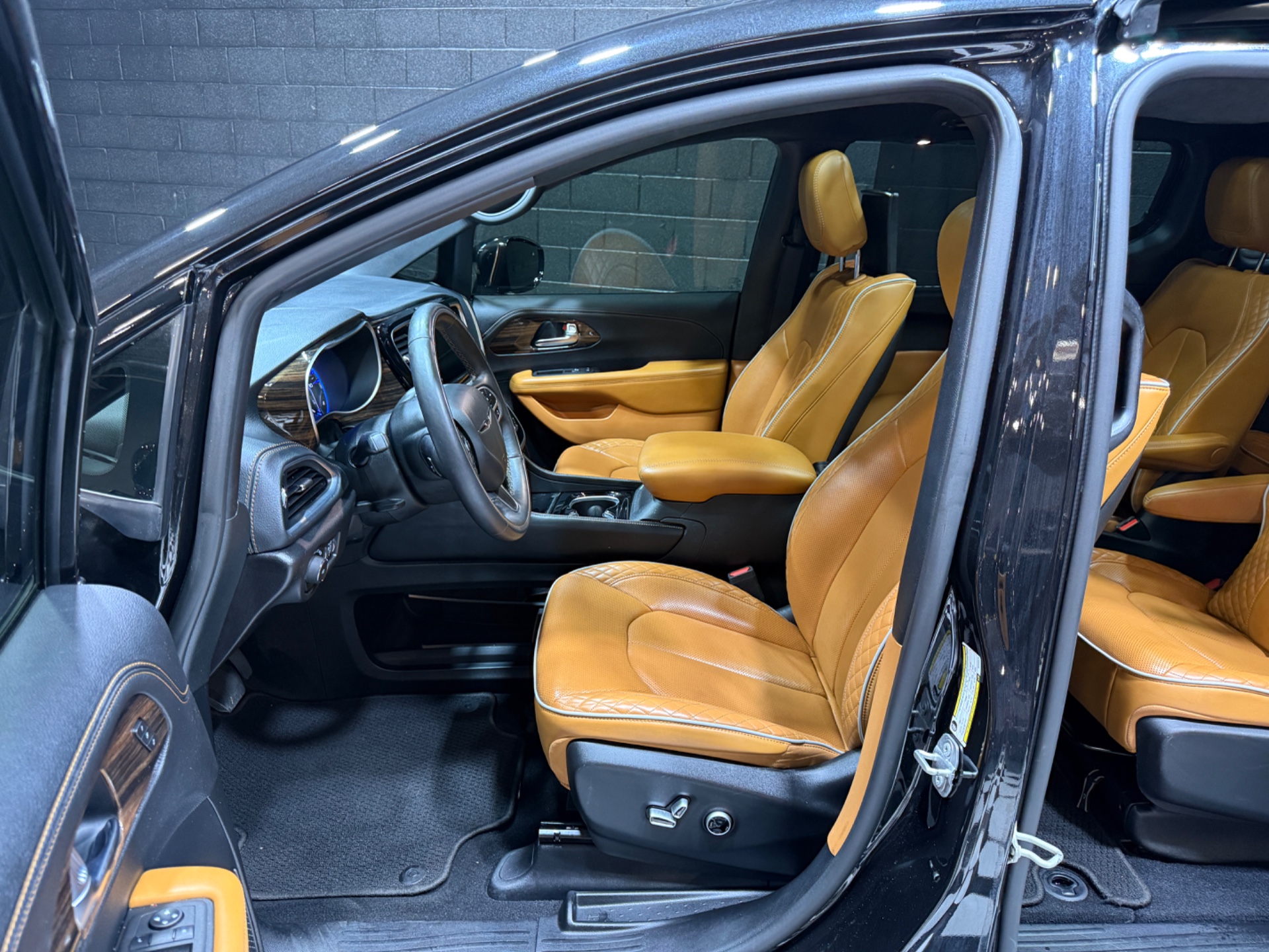 2021 Chrysler Pacifica 48
