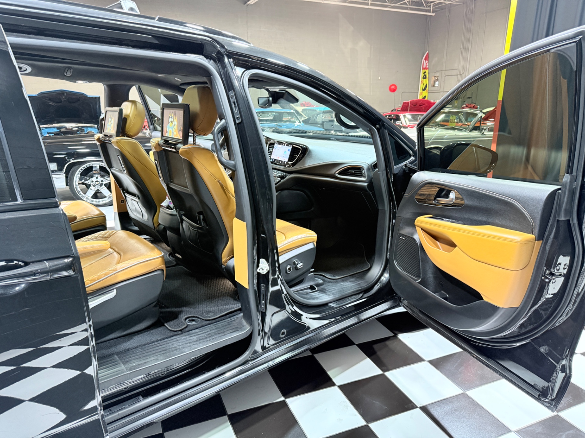 2021 Chrysler Pacifica 65