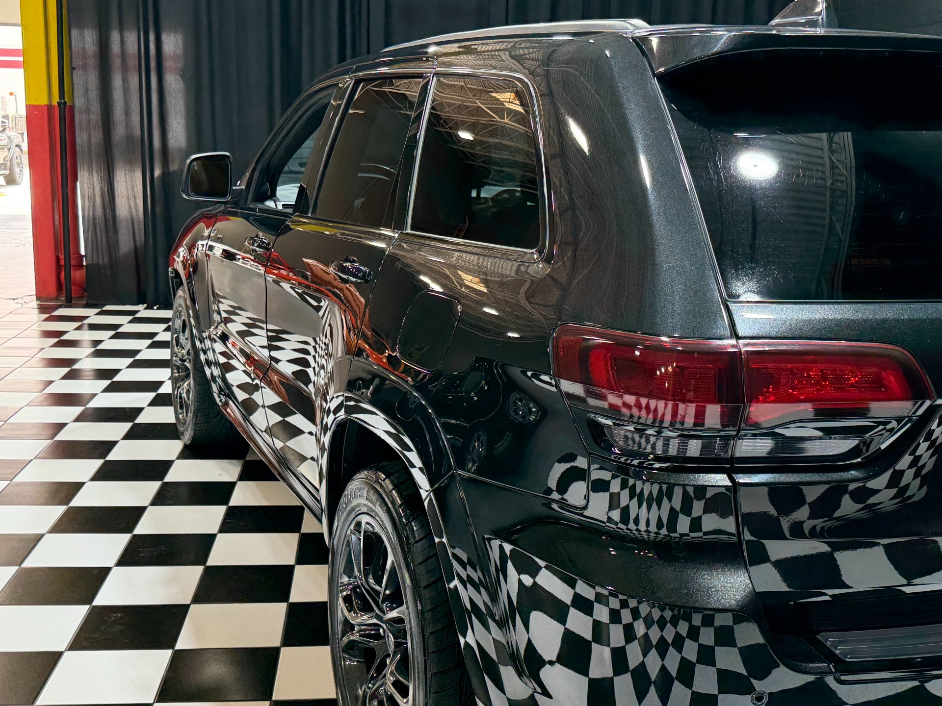 2016 Jeep Grand Cherokee 24