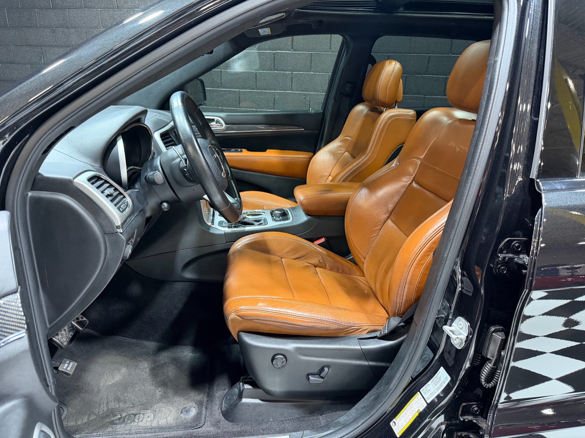 2016 Jeep Grand Cherokee 50