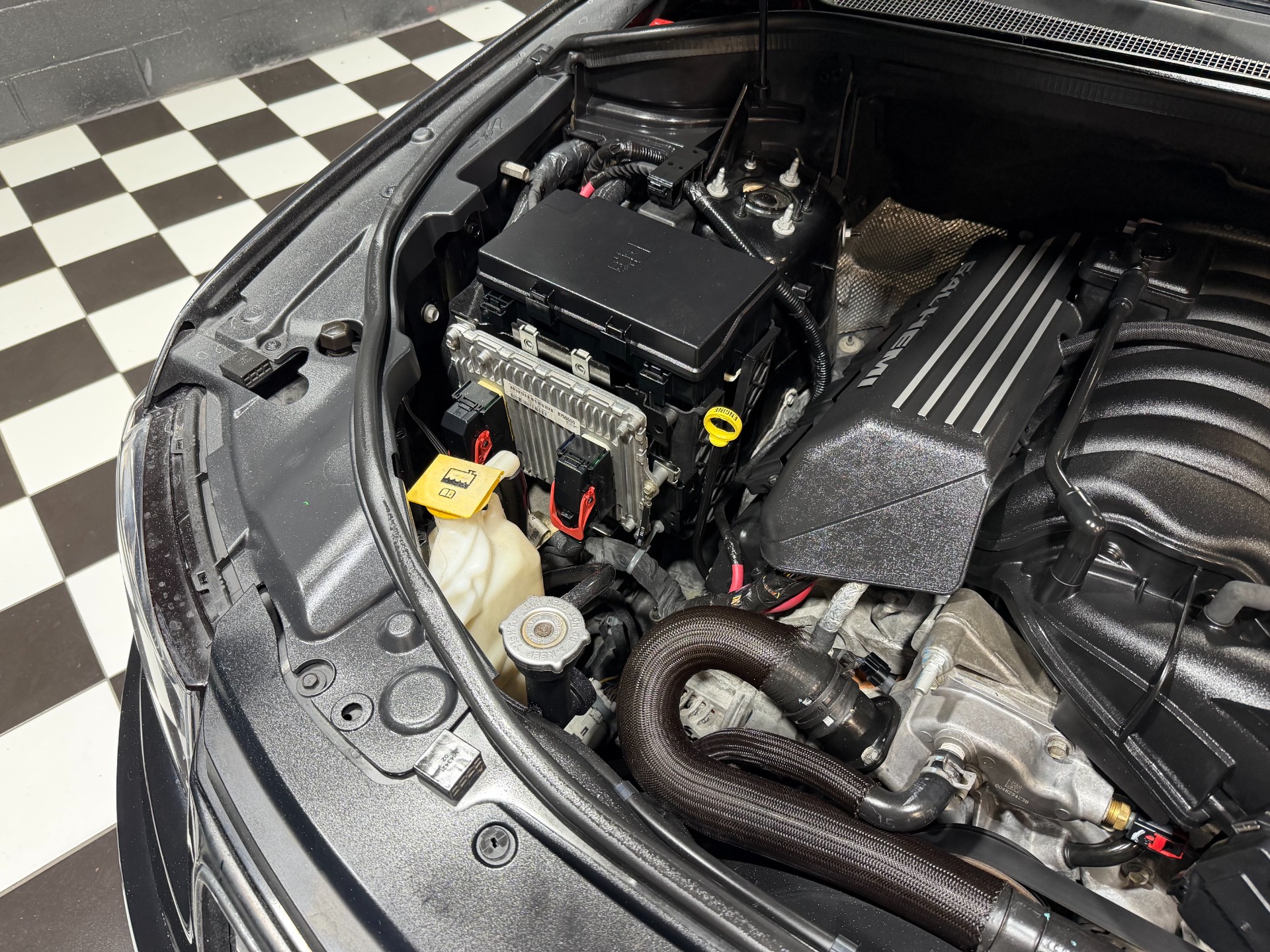 2016 Jeep Grand Cherokee 77