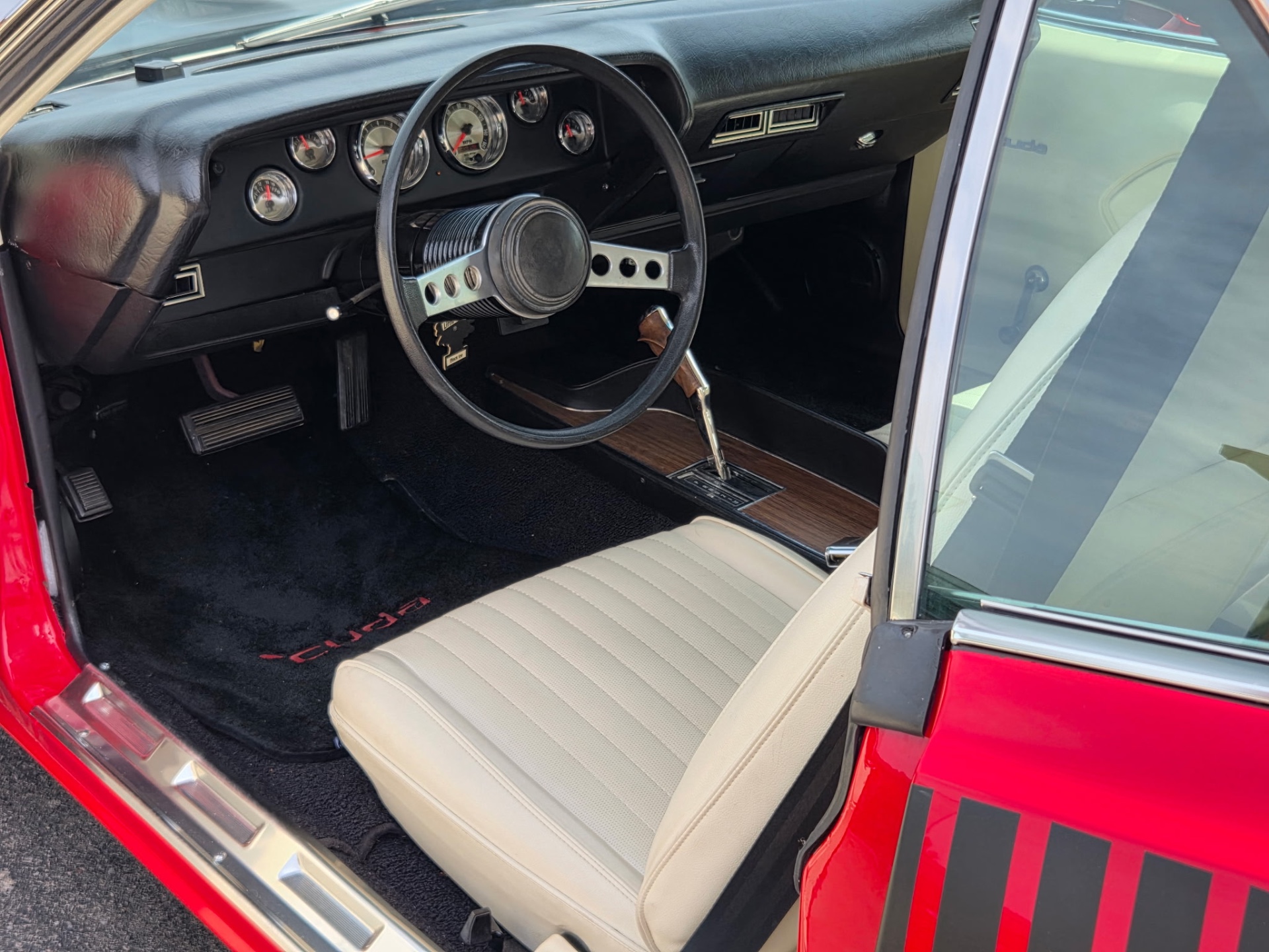 1972 Plymouth Cuda 11