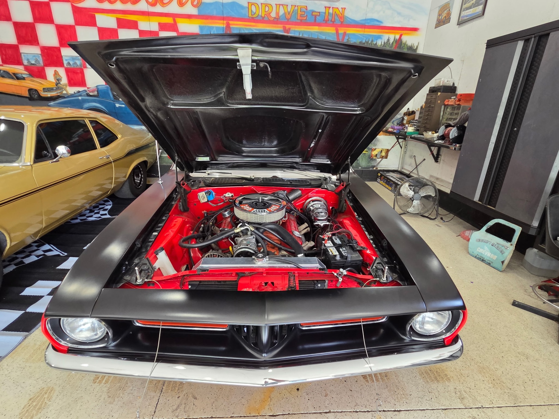 1972 Plymouth Cuda 18