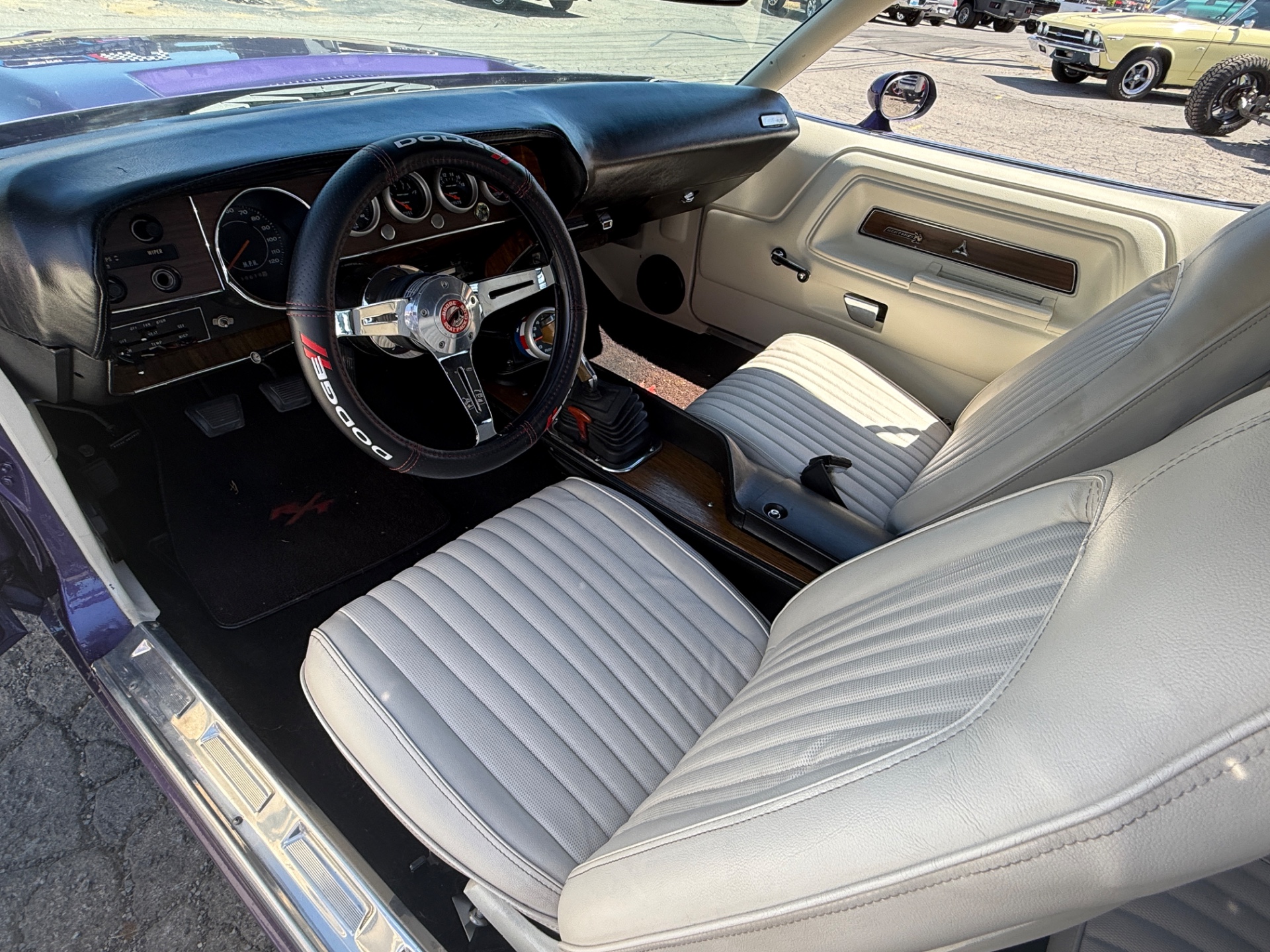 1972 Dodge Challenger 14