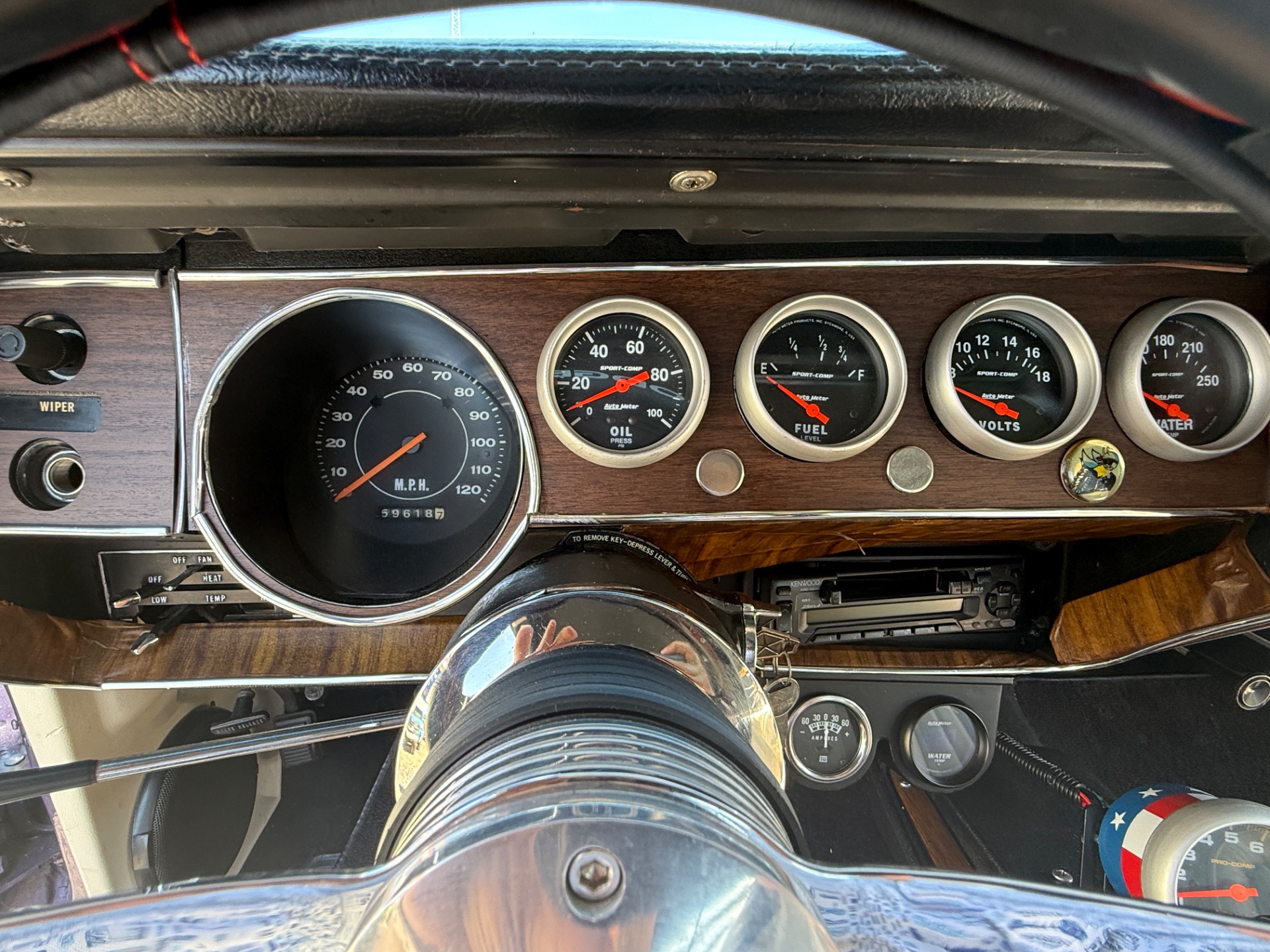 1972 Dodge Challenger 16
