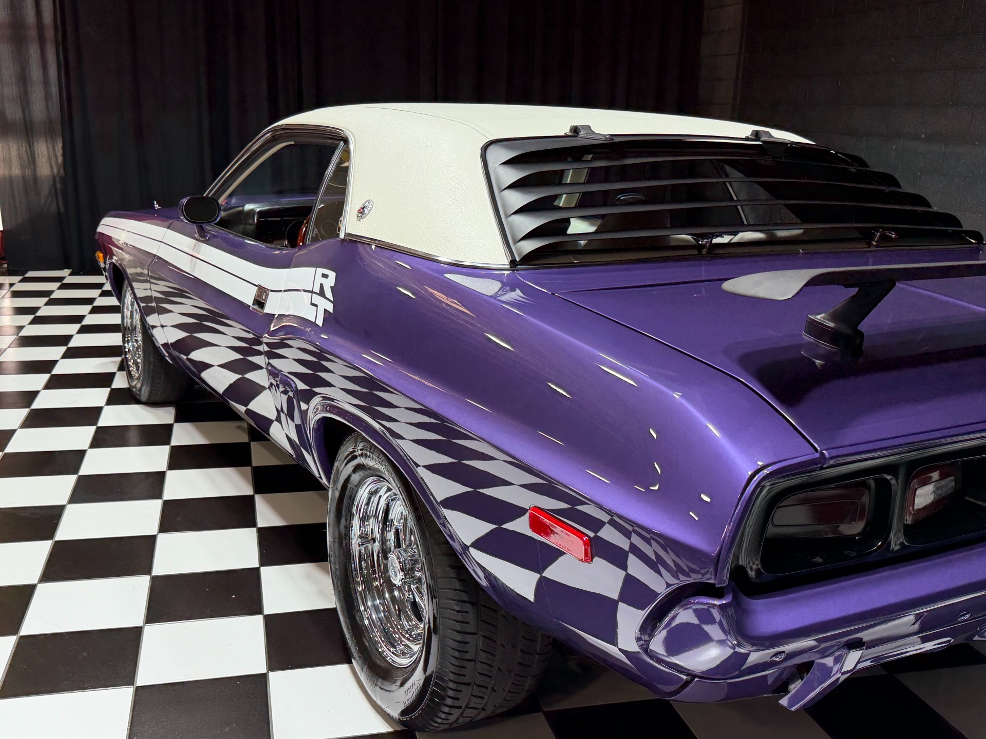 1972 Dodge Challenger 29
