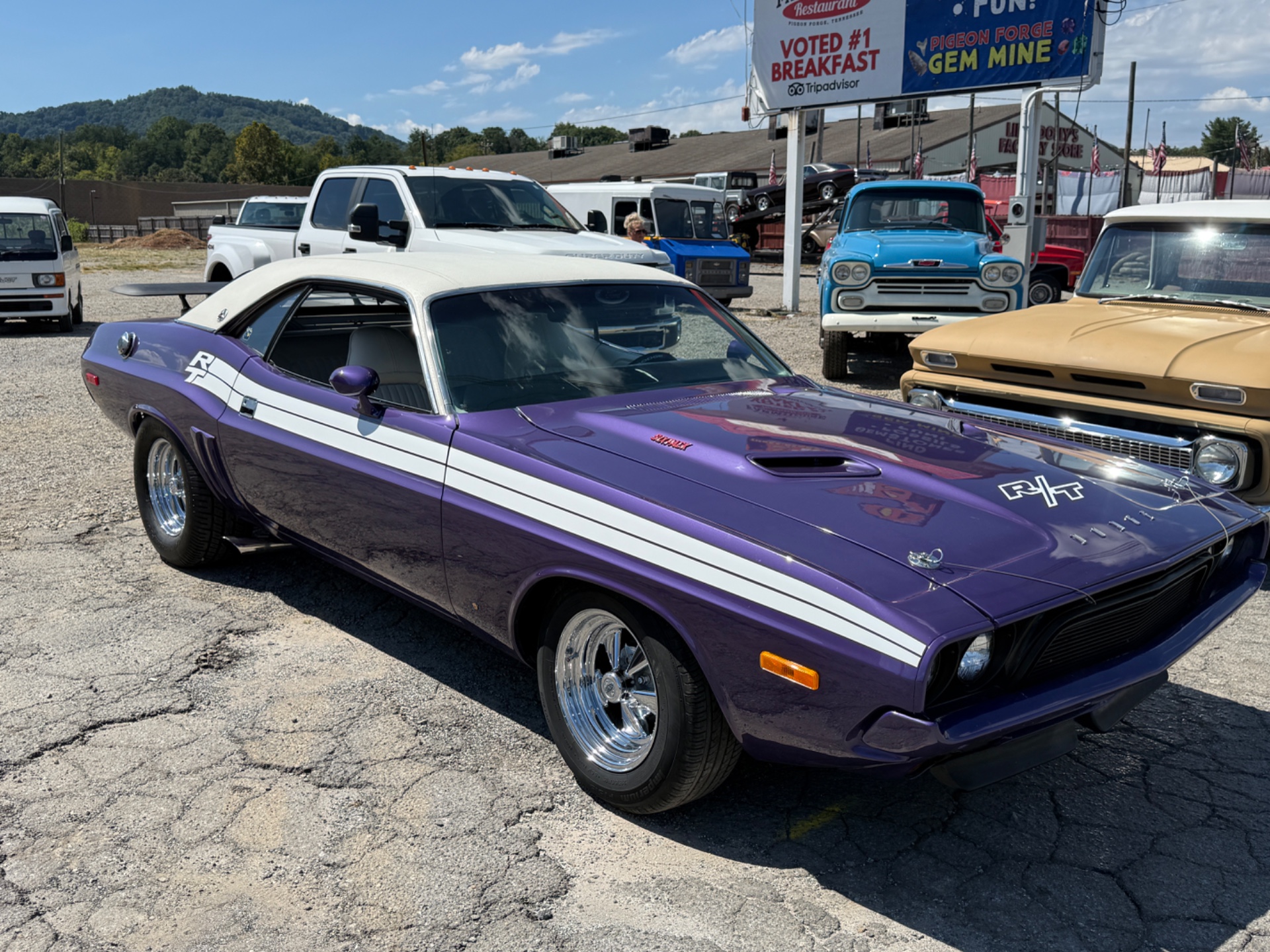 1972 Dodge Challenger 3