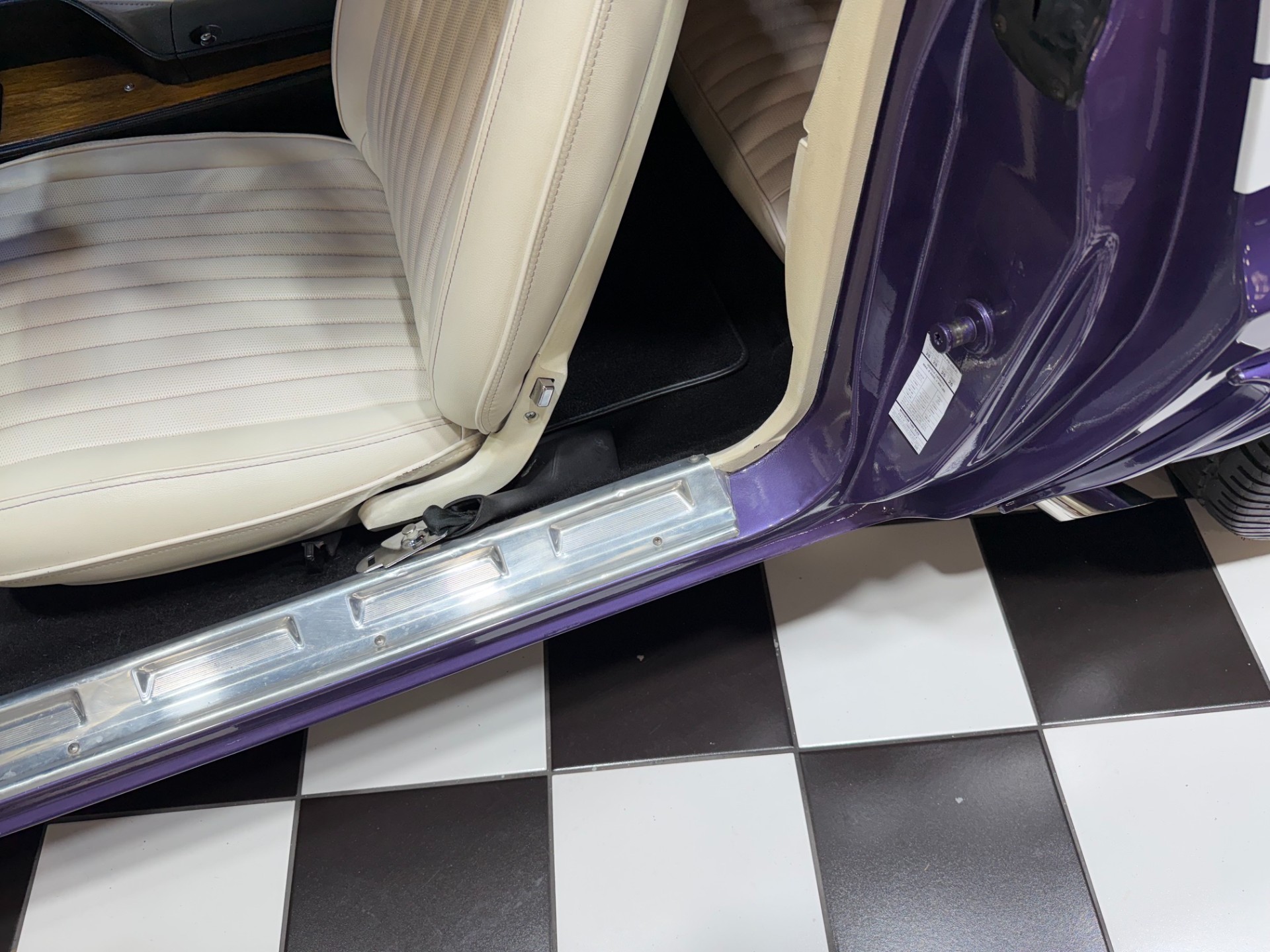 1972 Dodge Challenger 52
