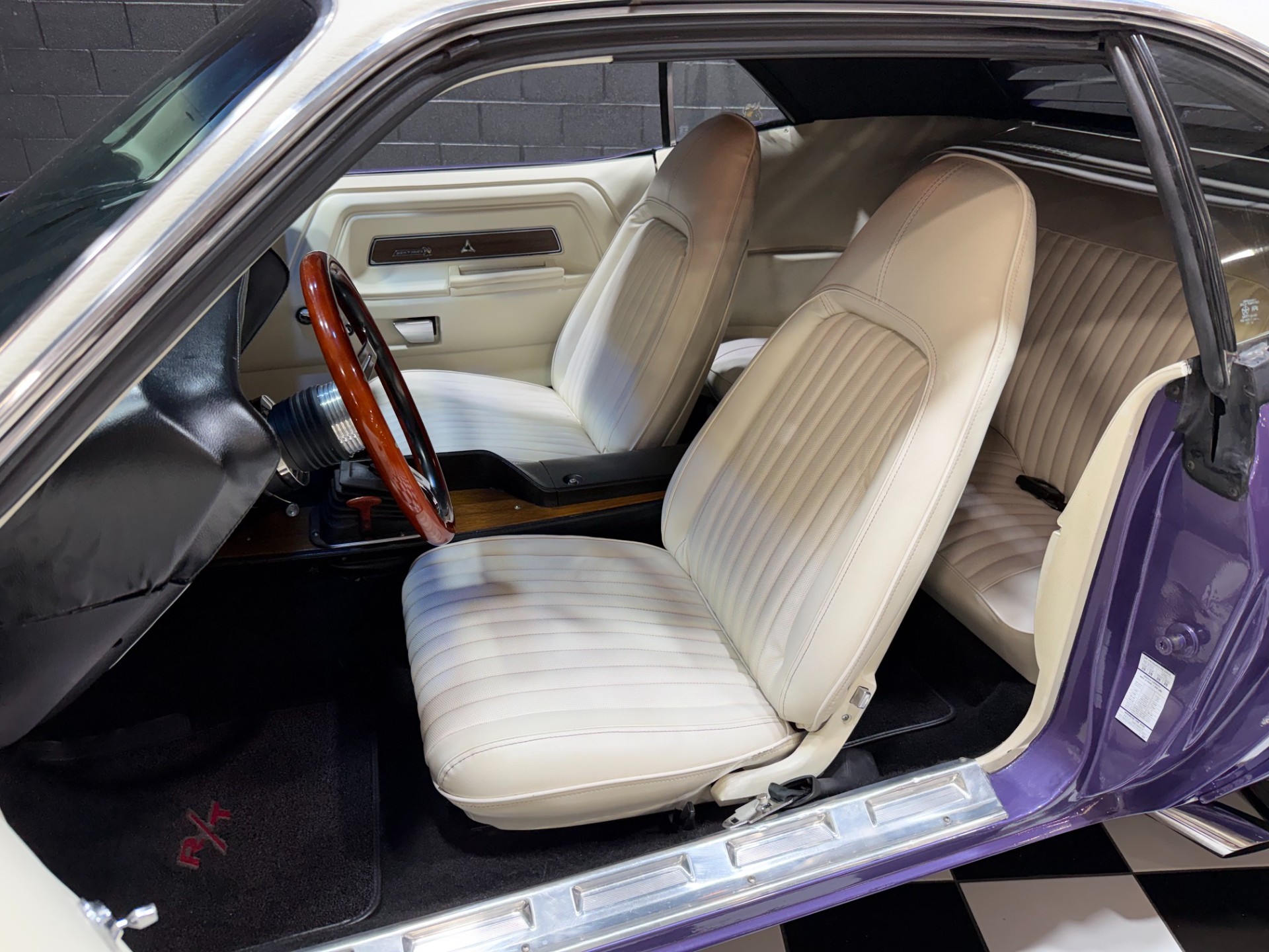 1972 Dodge Challenger 53