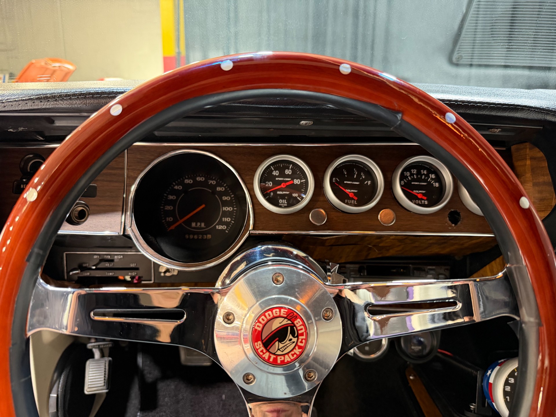 1972 Dodge Challenger 63