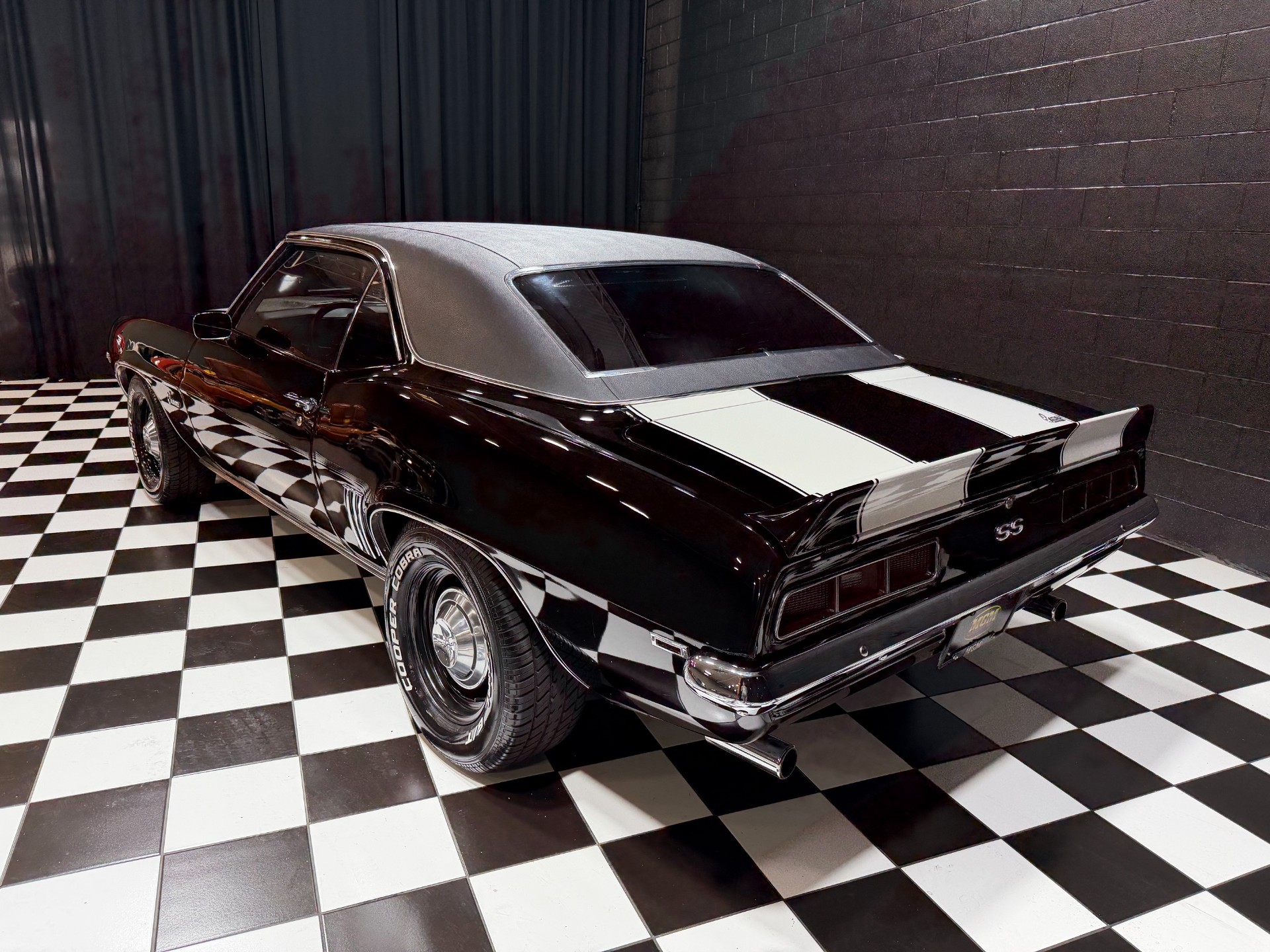 1969 Chevrolet Camaro 29