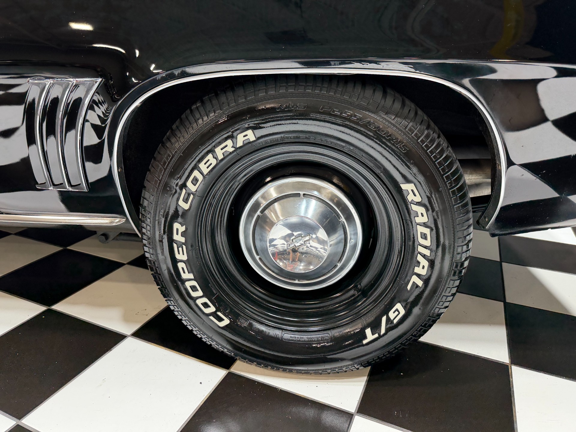 1969 Chevrolet Camaro 35