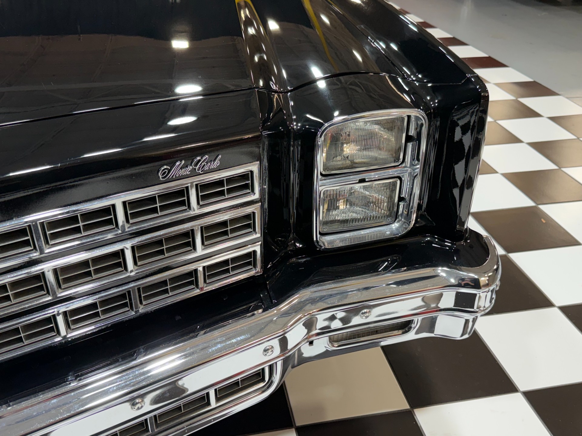 1977 Chevrolet Monte Carlo 11