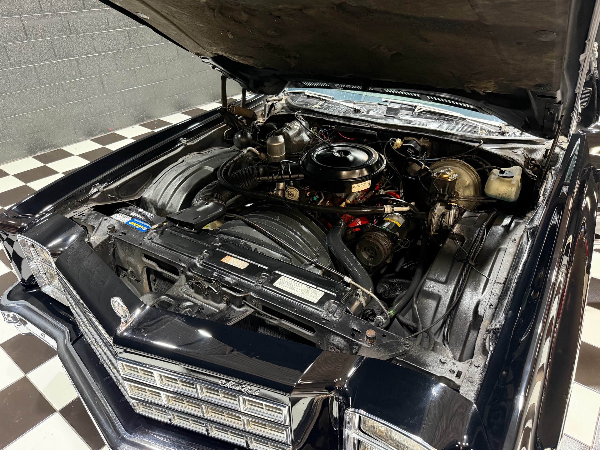 1977 Chevrolet Monte Carlo 2