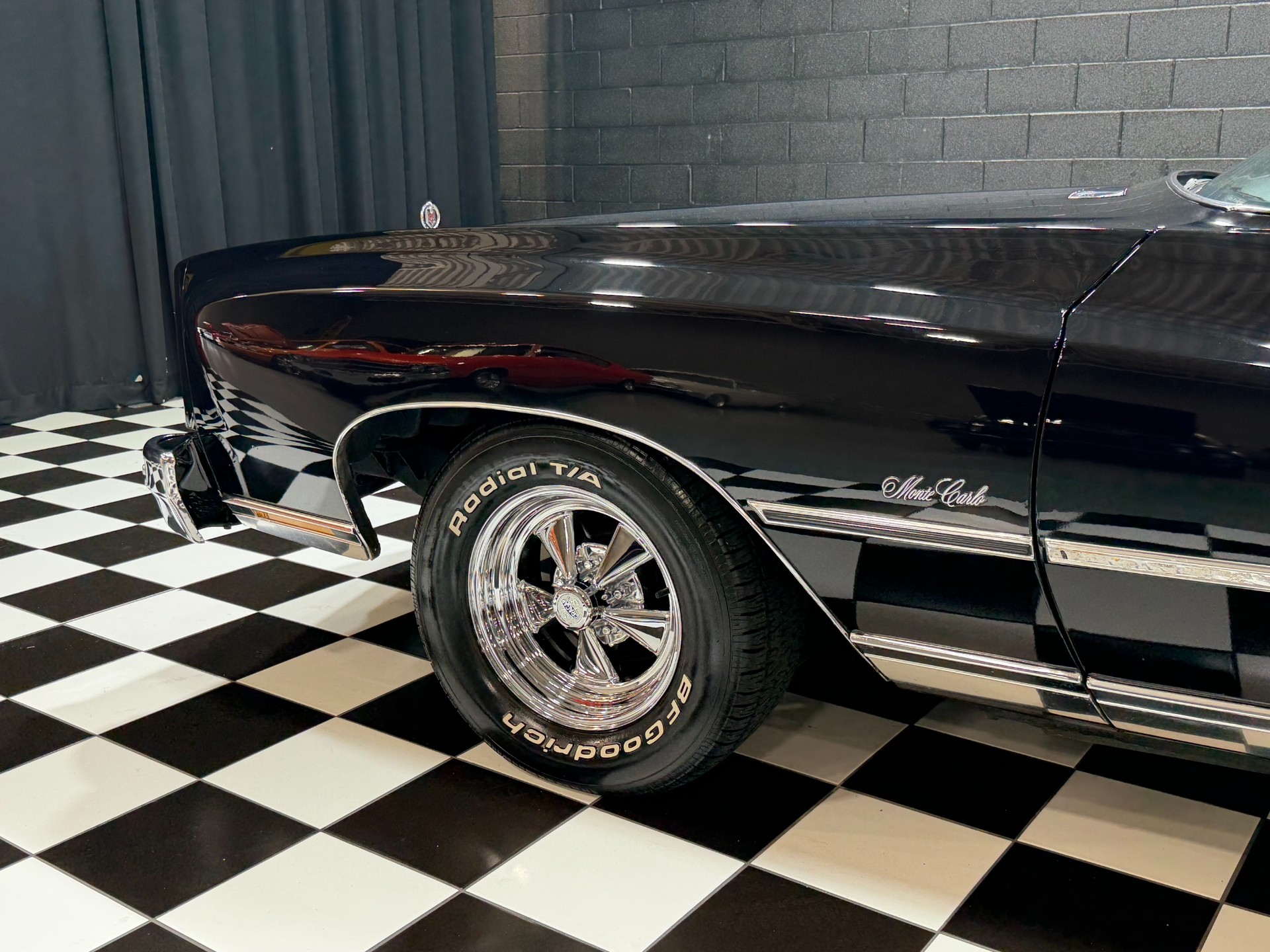1977 Chevrolet Monte Carlo 32