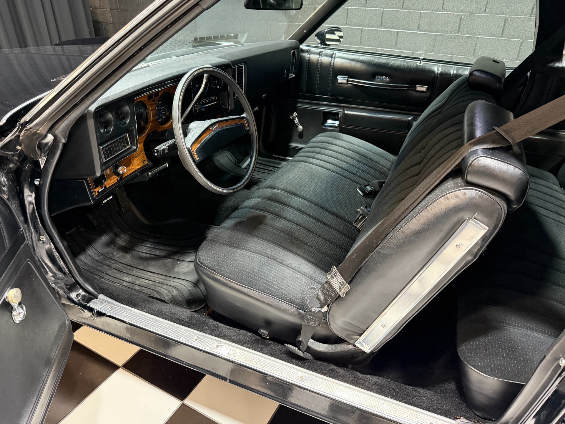 1977 Chevrolet Monte Carlo 3