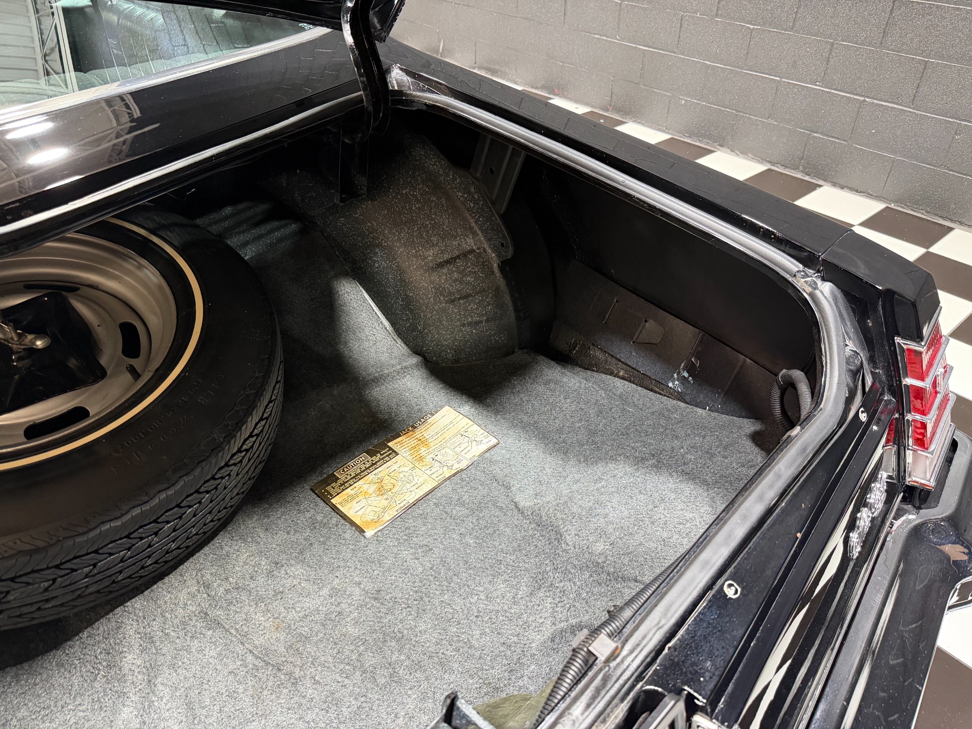 1977 Chevrolet Monte Carlo 46