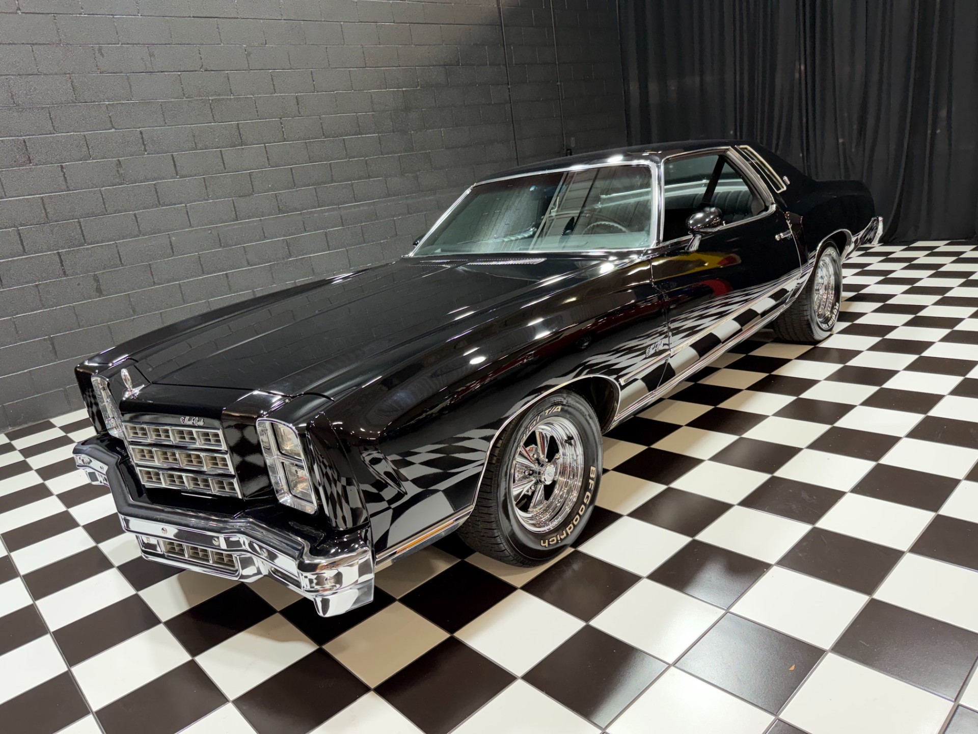 1977 Chevrolet Monte Carlo 8